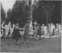 Tulseboda, midsommardansen trädes