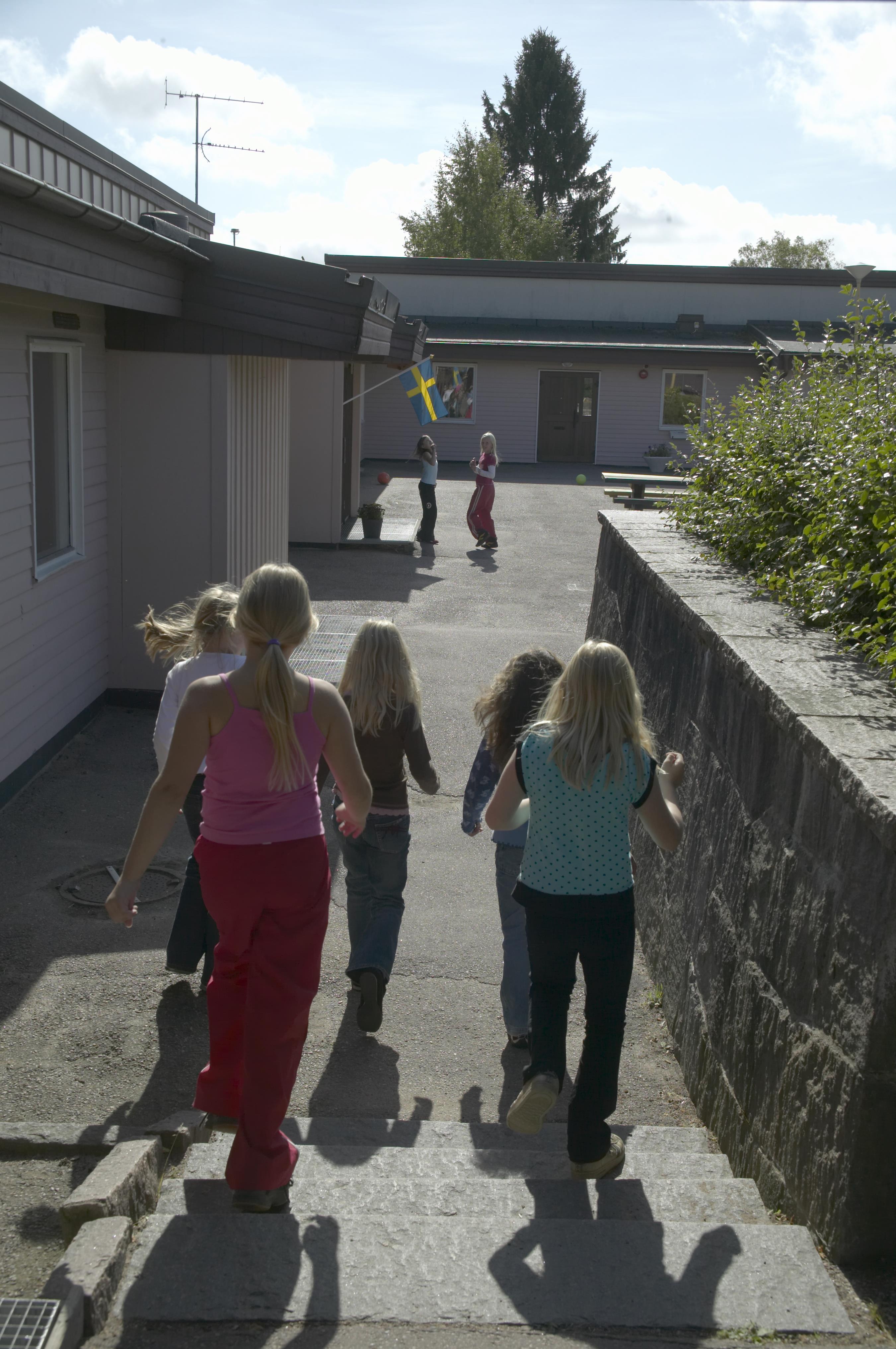 Bengt A Lundberg, Vallargärdets skola