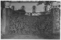 Getinge socken, järnsmidda kyrkogårdsgrindar