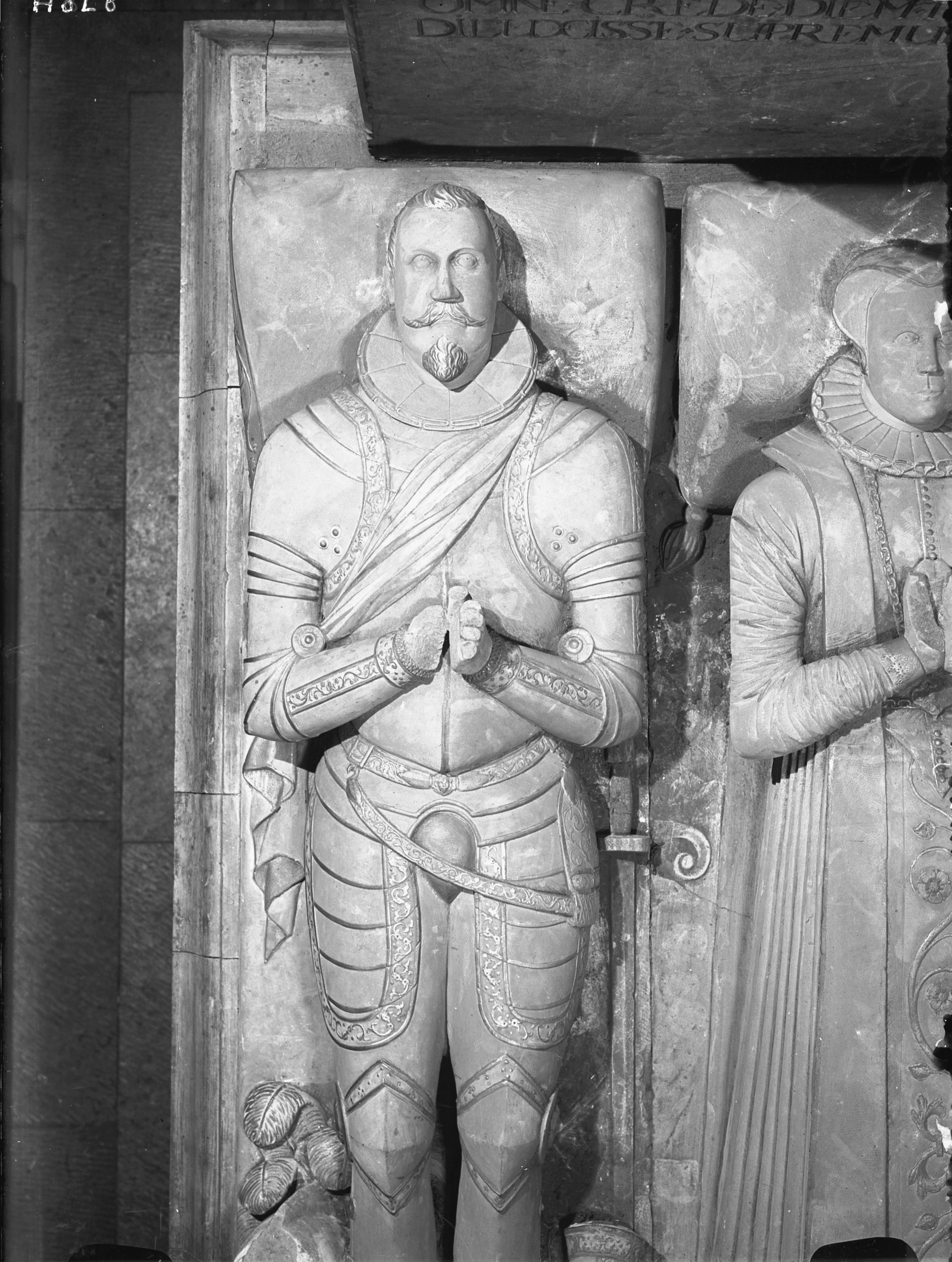 Nils Åzelius, Hölö kyrka