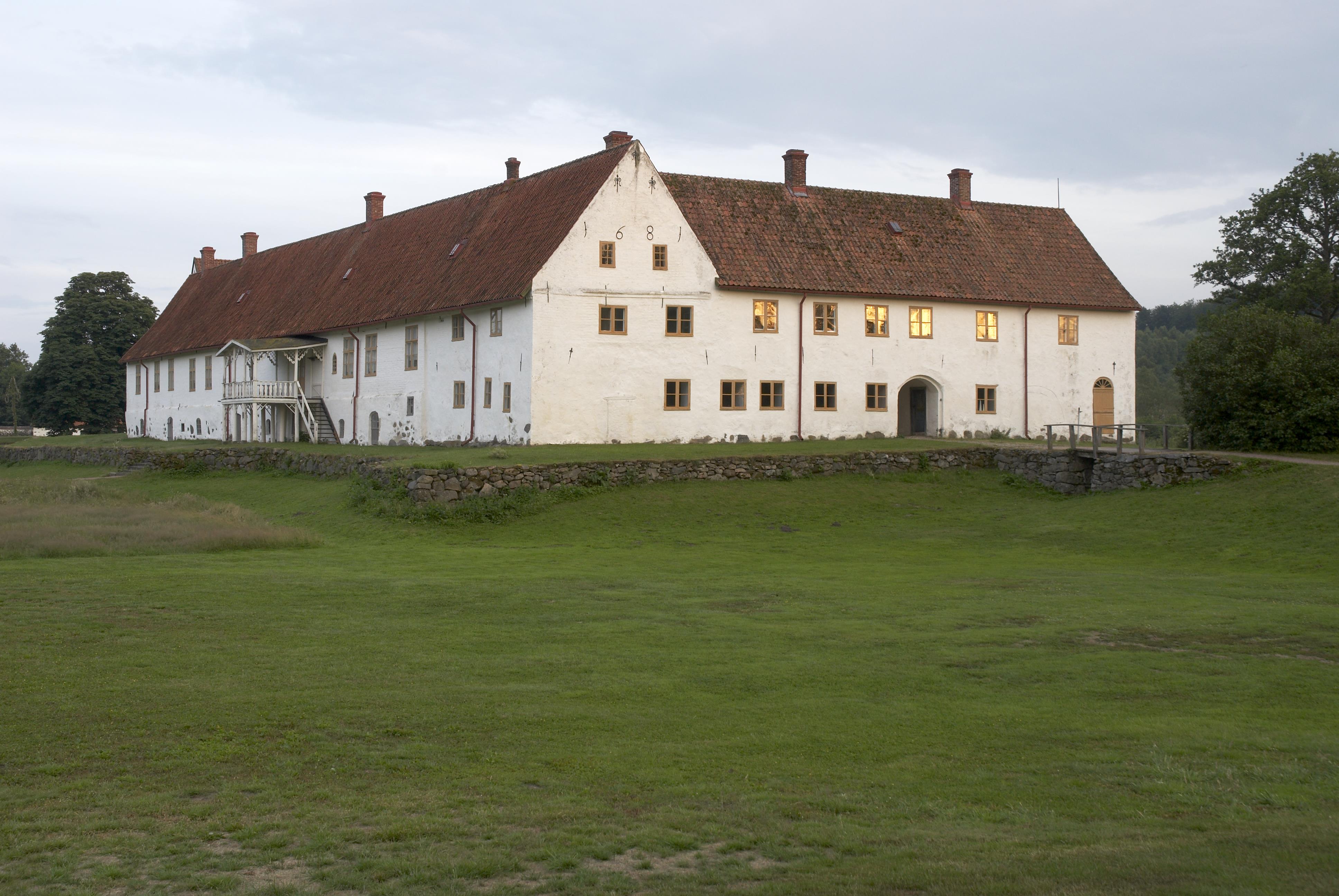 Bengt A Lundberg, Hovdala slott