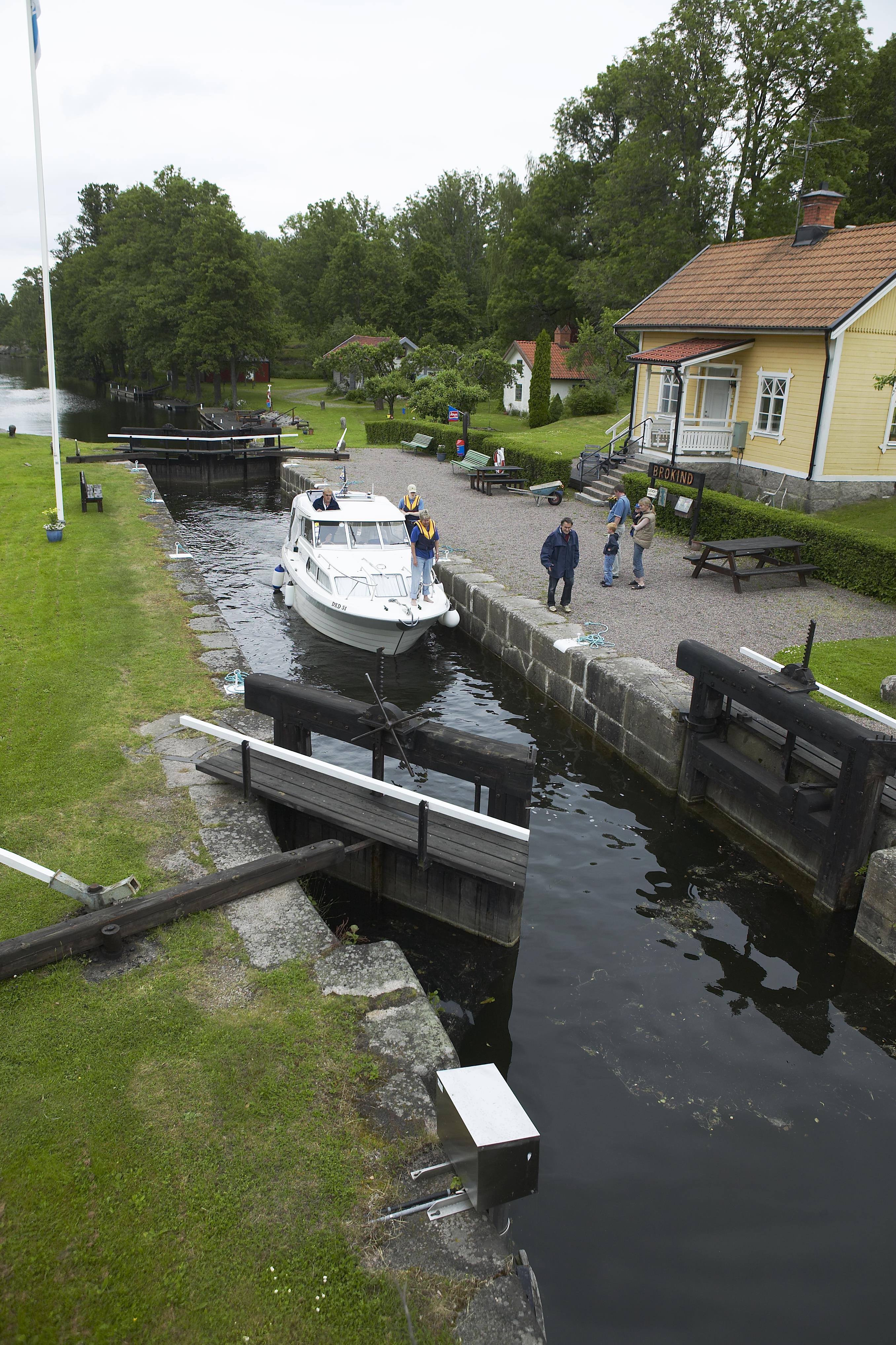 Bengt A Lundberg, Kinda kanal