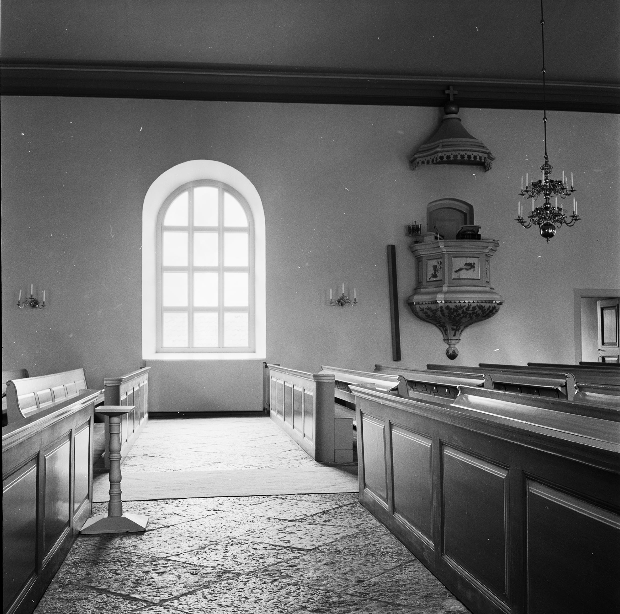 Reine Axel Unnerbäck, Larvs kyrka