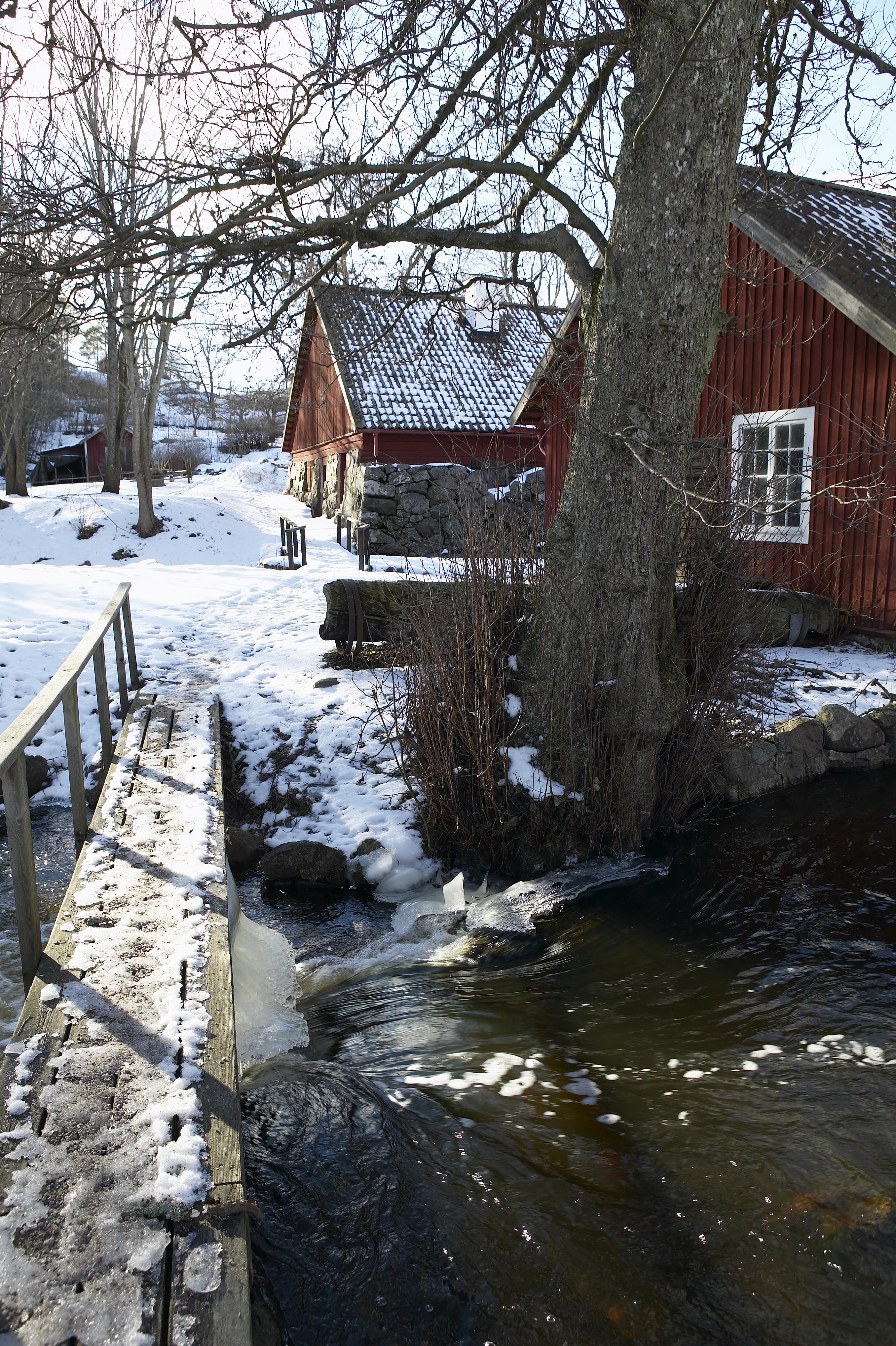 Bengt A Lundberg, Wira bruk