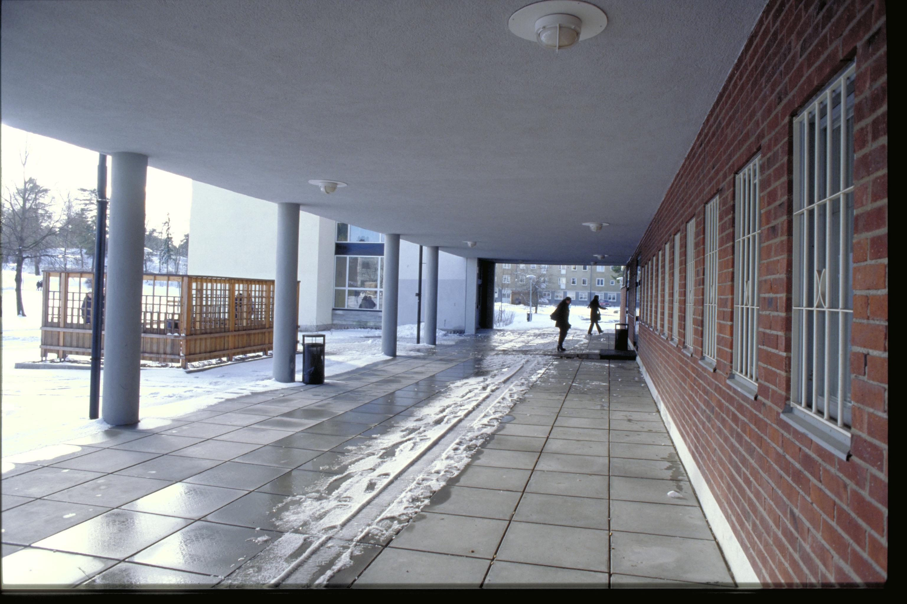 Bengt A Lundberg, Kärrtorps gymnasium