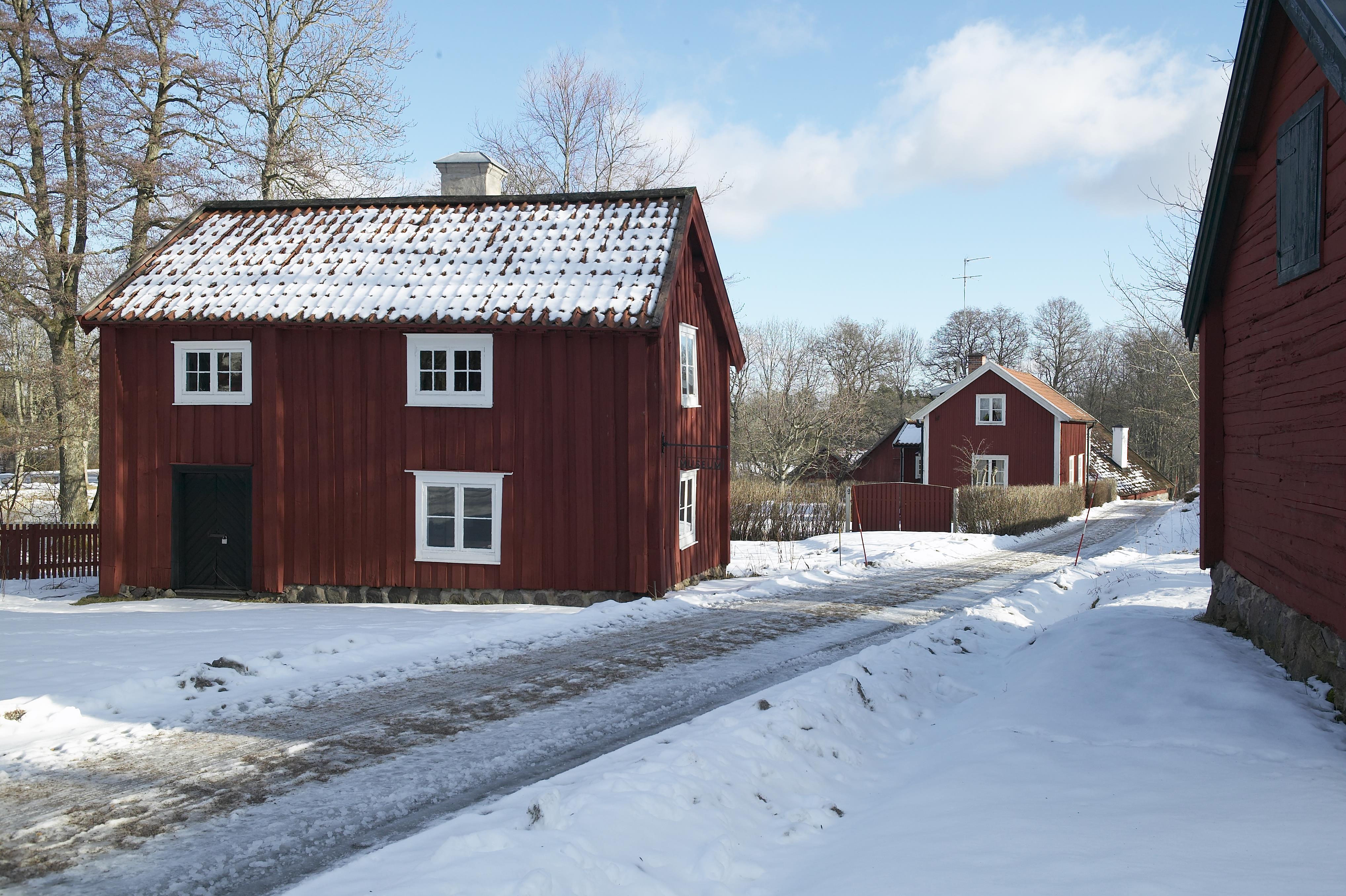 Bengt A Lundberg, Wira bruk