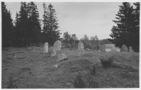 Hjortsberga, stensättningar