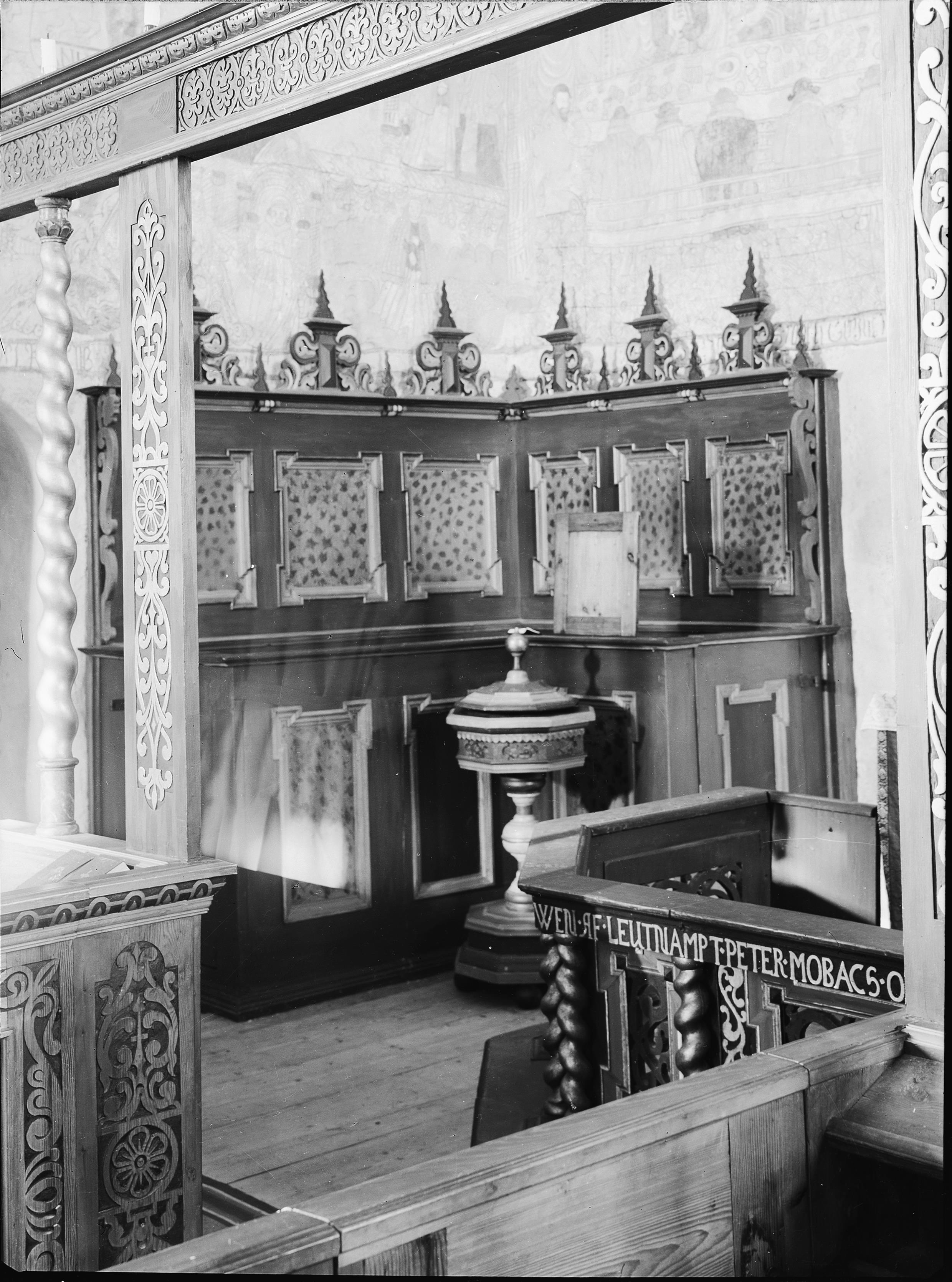 Iwar Anderson, Ragunda gamla kyrka