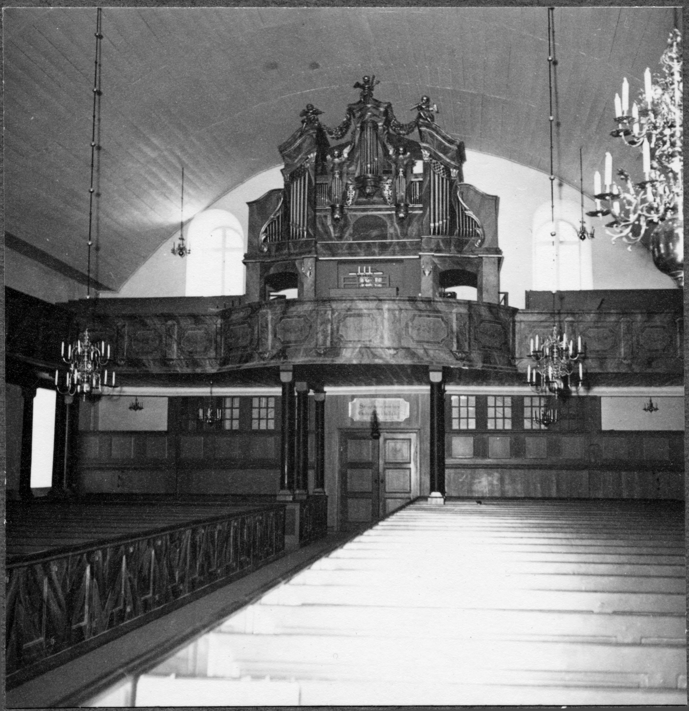 Sven Wahlgren, Döderhults kyrka