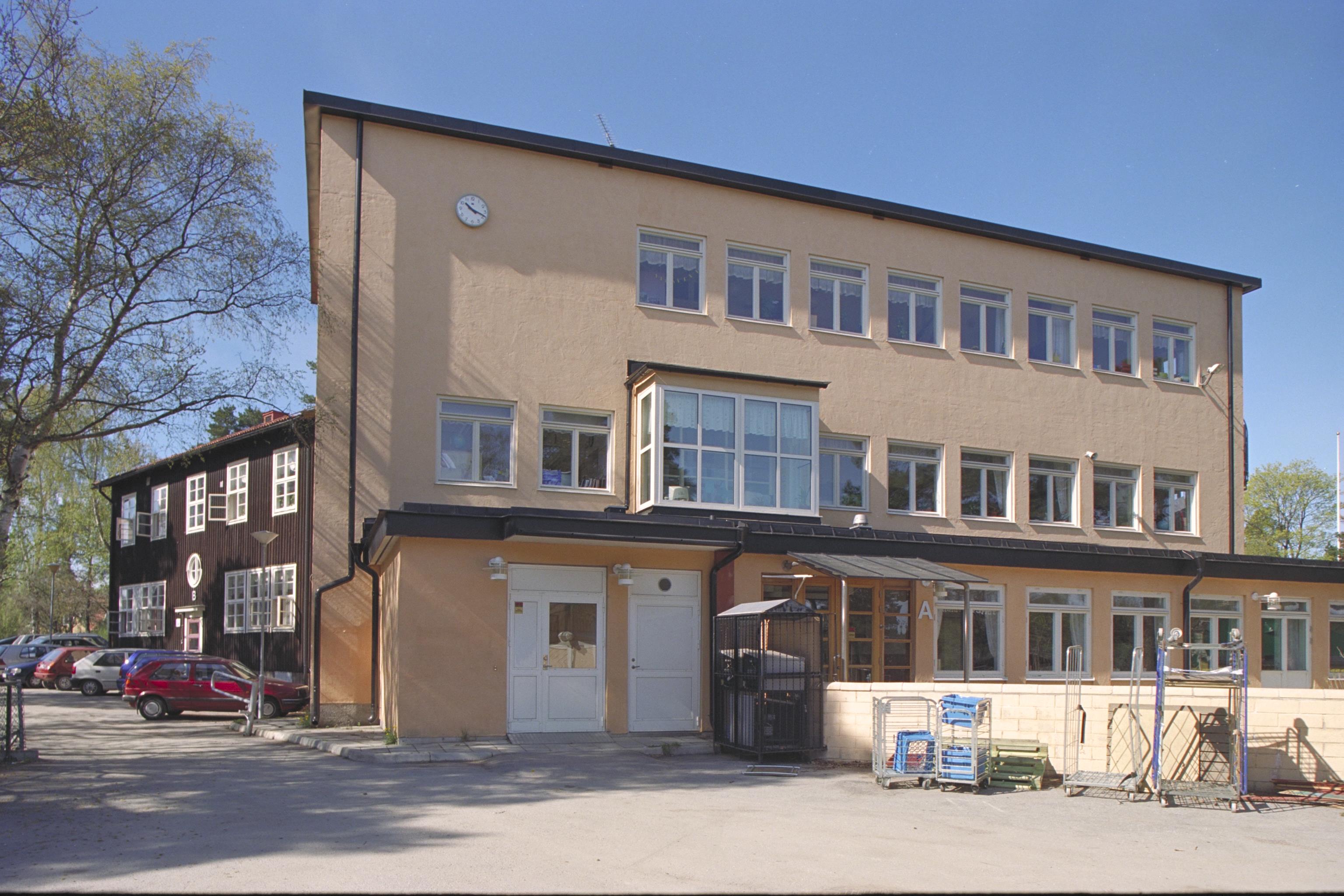 Bengt A Lundberg, Smedslättskolan