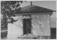 Mora stenar, museibyggnad som innehåller fragment av minnesstenarna