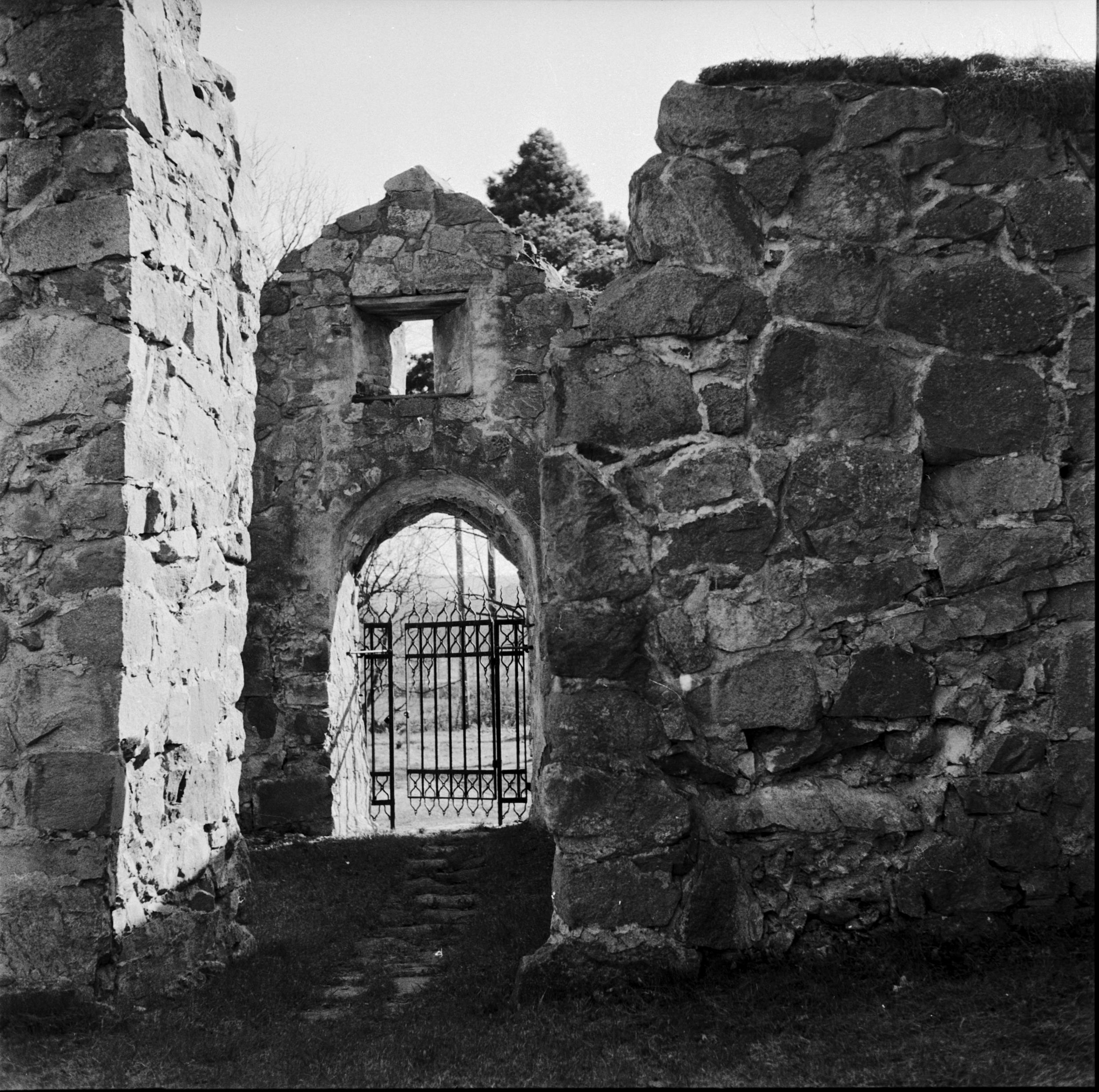 Sören Hallgren, Mariefred, Kärnbo kyrkoruin