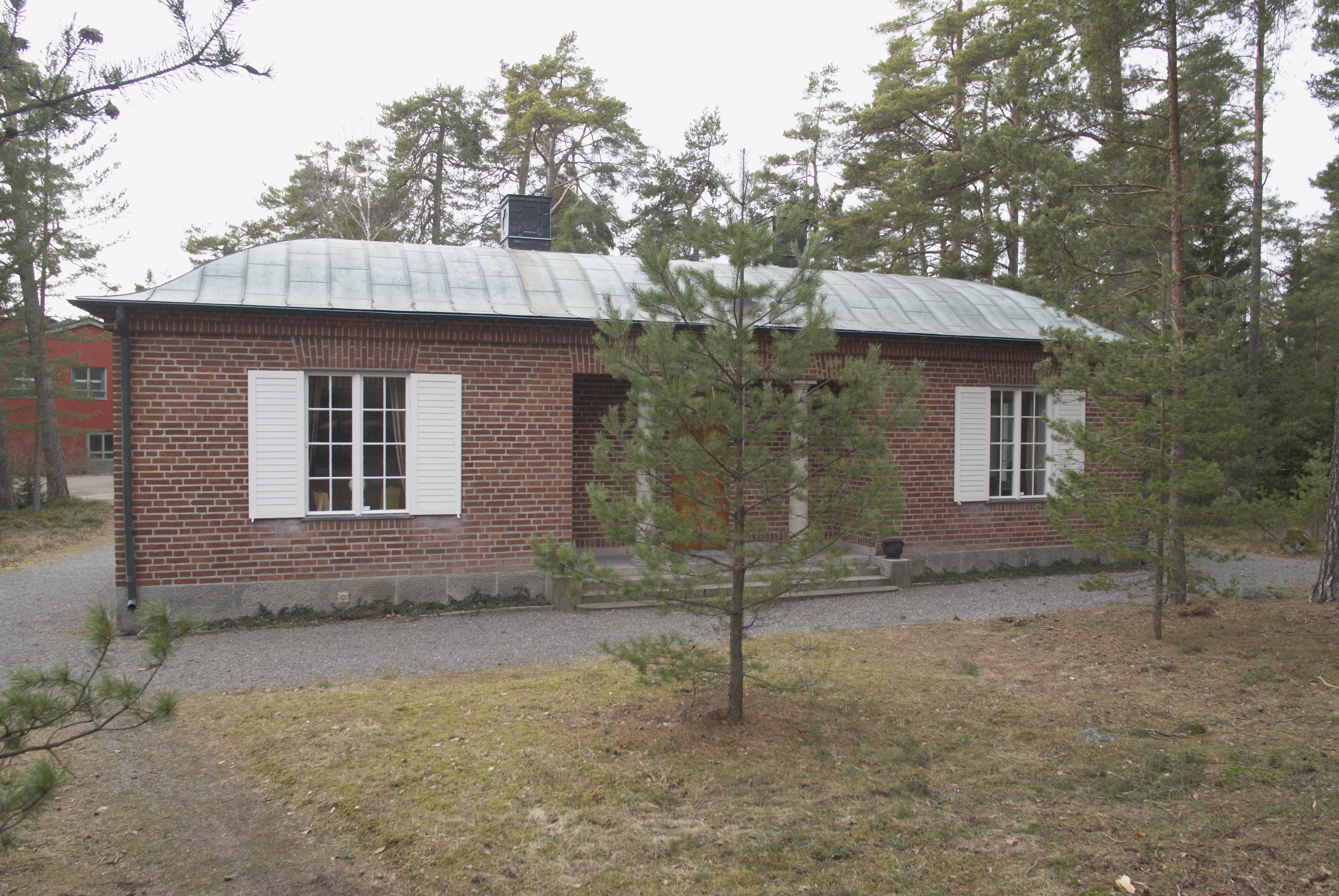 Bengt A Lundberg, Berga slott