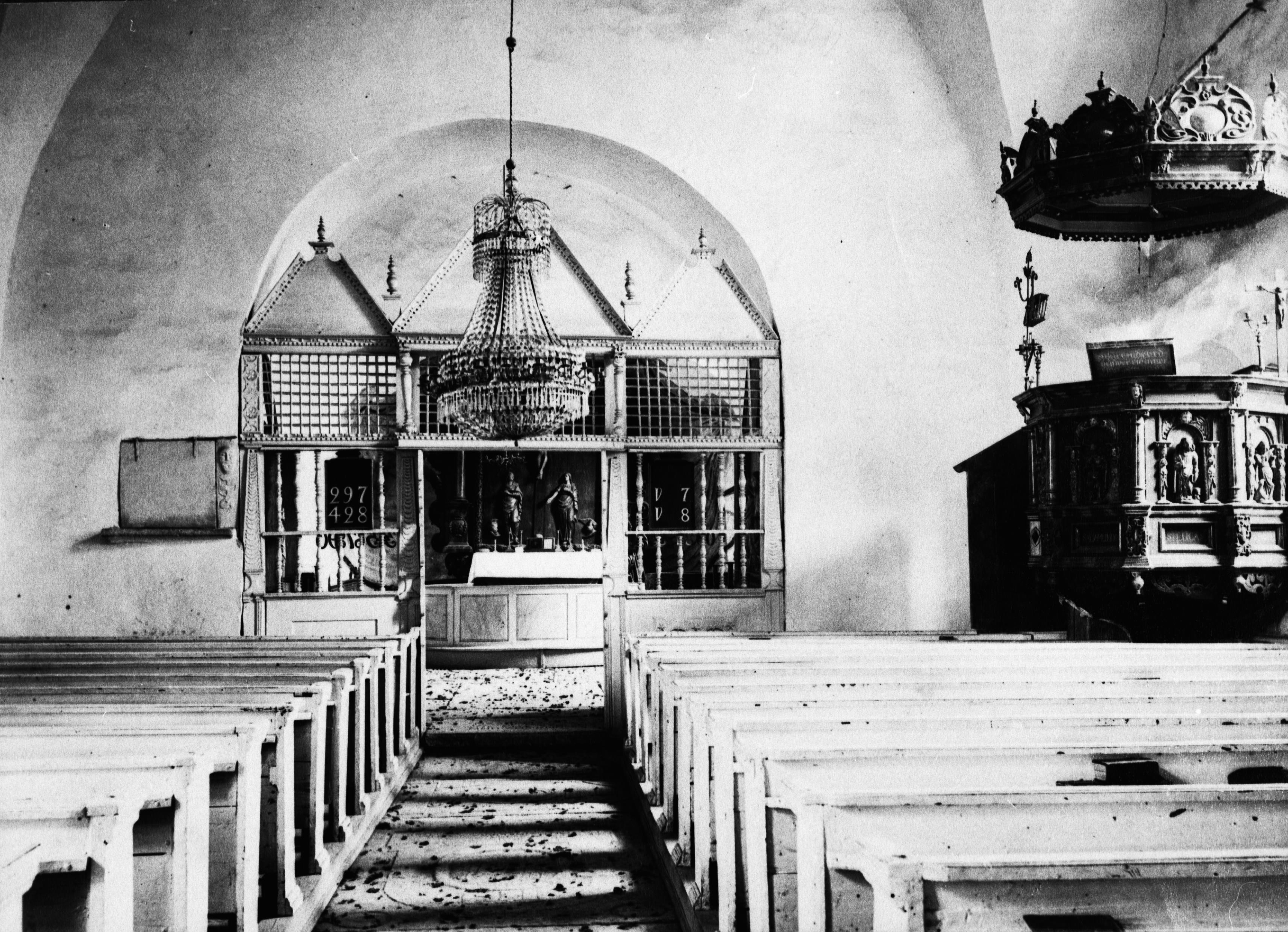 Axel Sjöberg & Co., Husaby kyrka