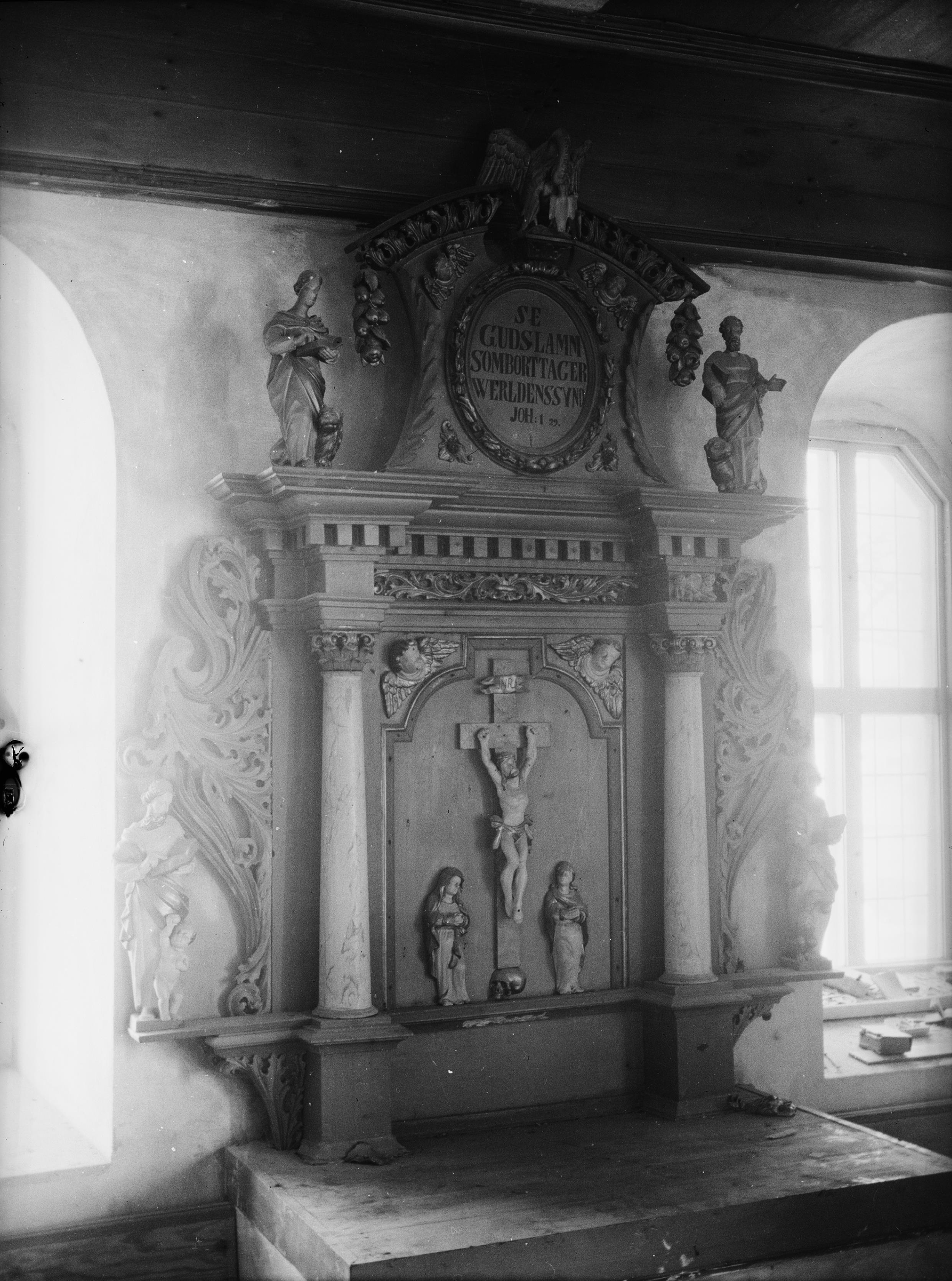 Olle Hellström, Väla kyrka