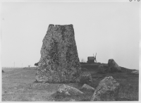 Klinta, järnåldersgravfält med stensättningar och resta stenar