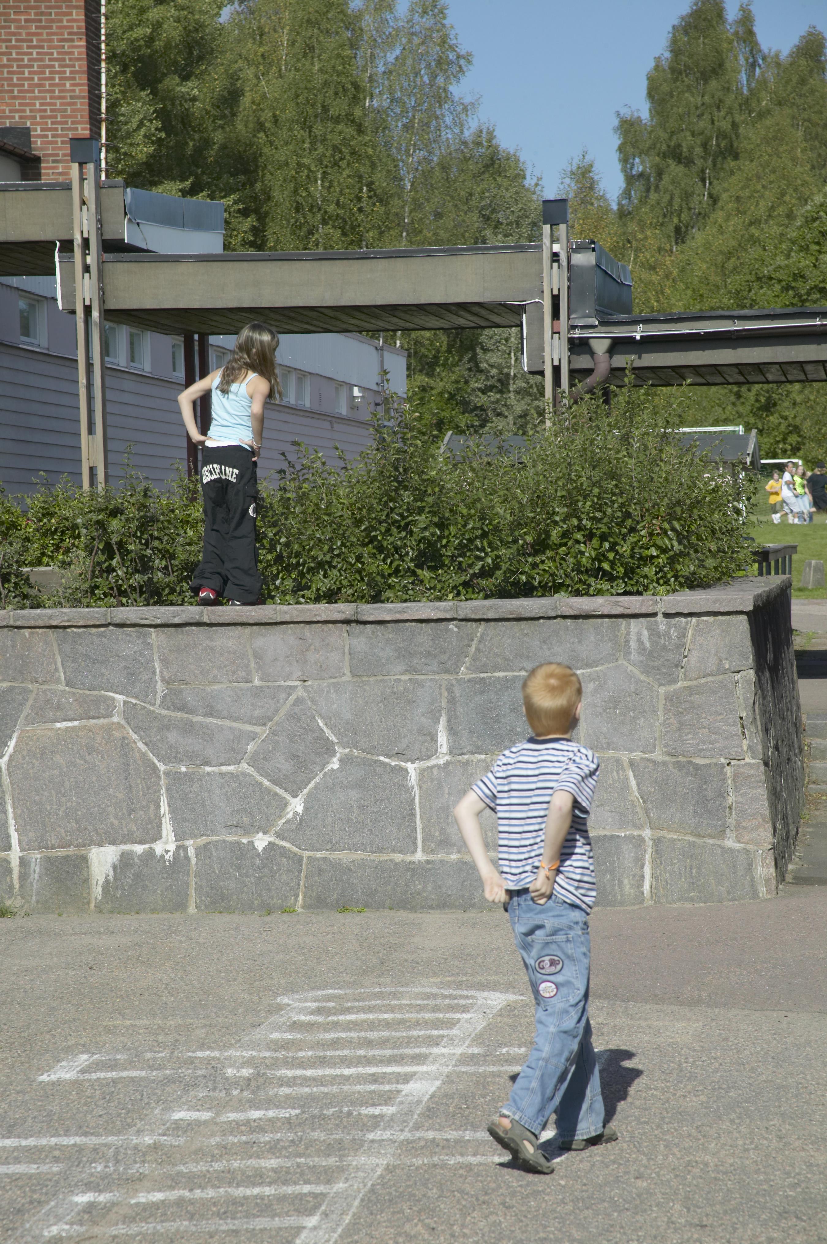 Bengt A Lundberg, Vallargärdets skola