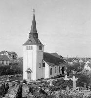 Gullholmens kyrka