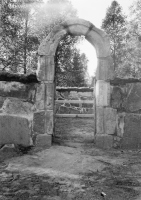 Gullered, Tissereds kyrkoruin