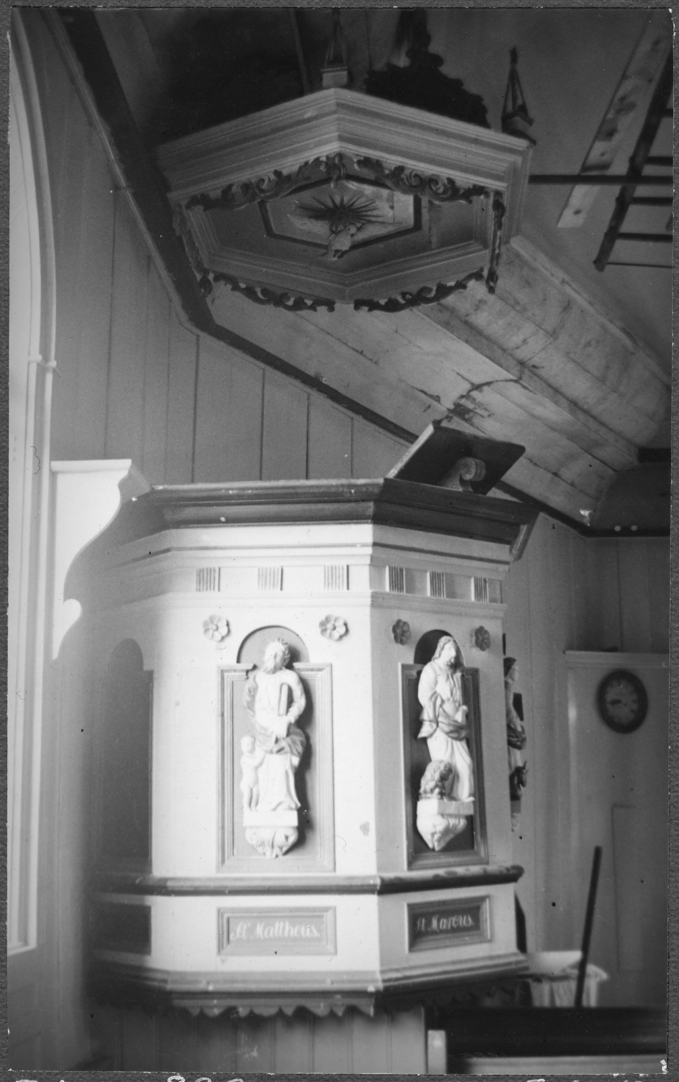 Thorbjörn Engblad, Väne-Ryrs kyrka
