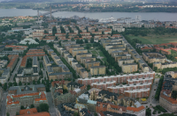 Östermalm, Fältöversten köpcentrum, Karlaplan. Vid bildens mitt Tessinparken och Gärdet.