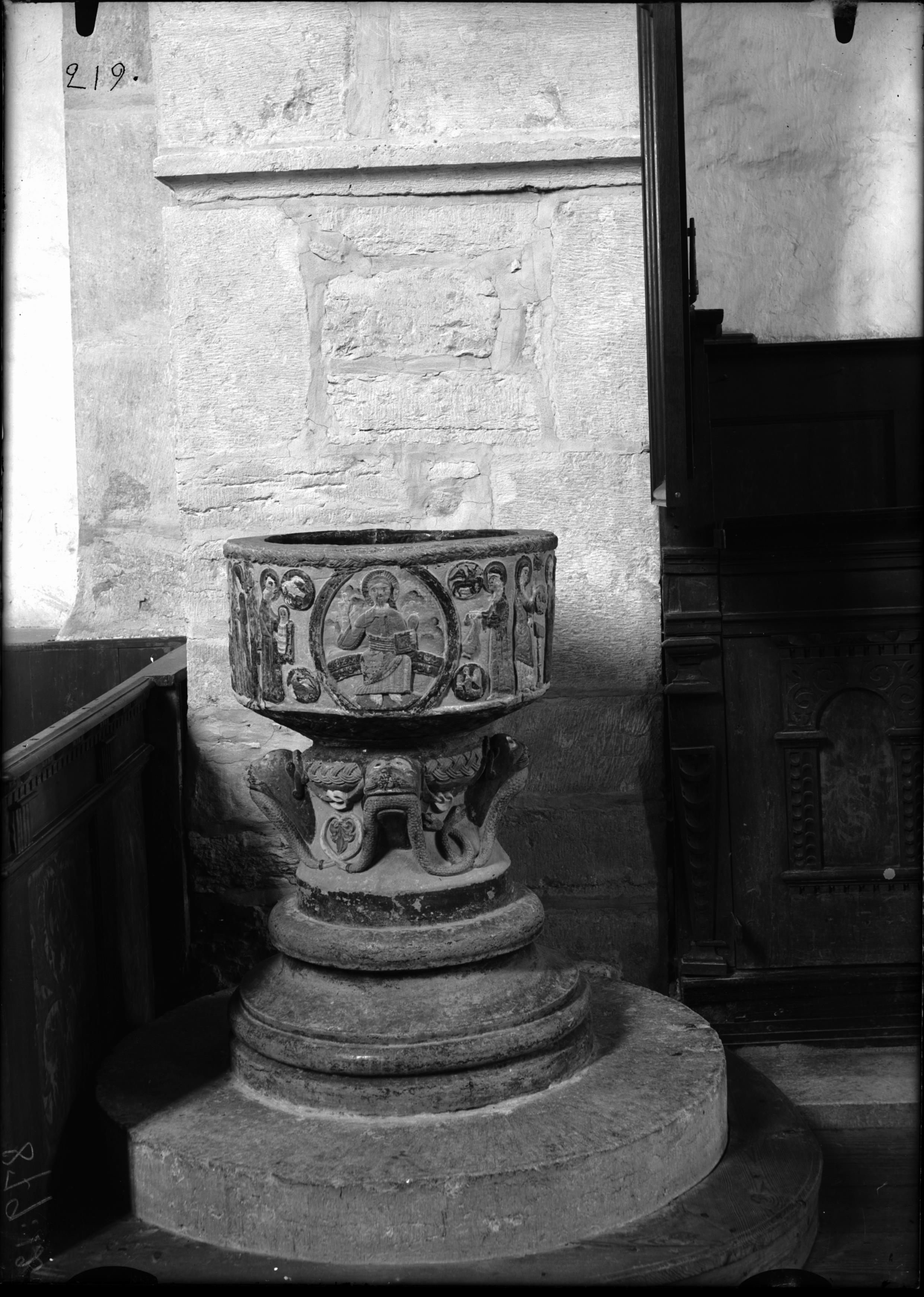 Anders Roland, Väskinde kyrka