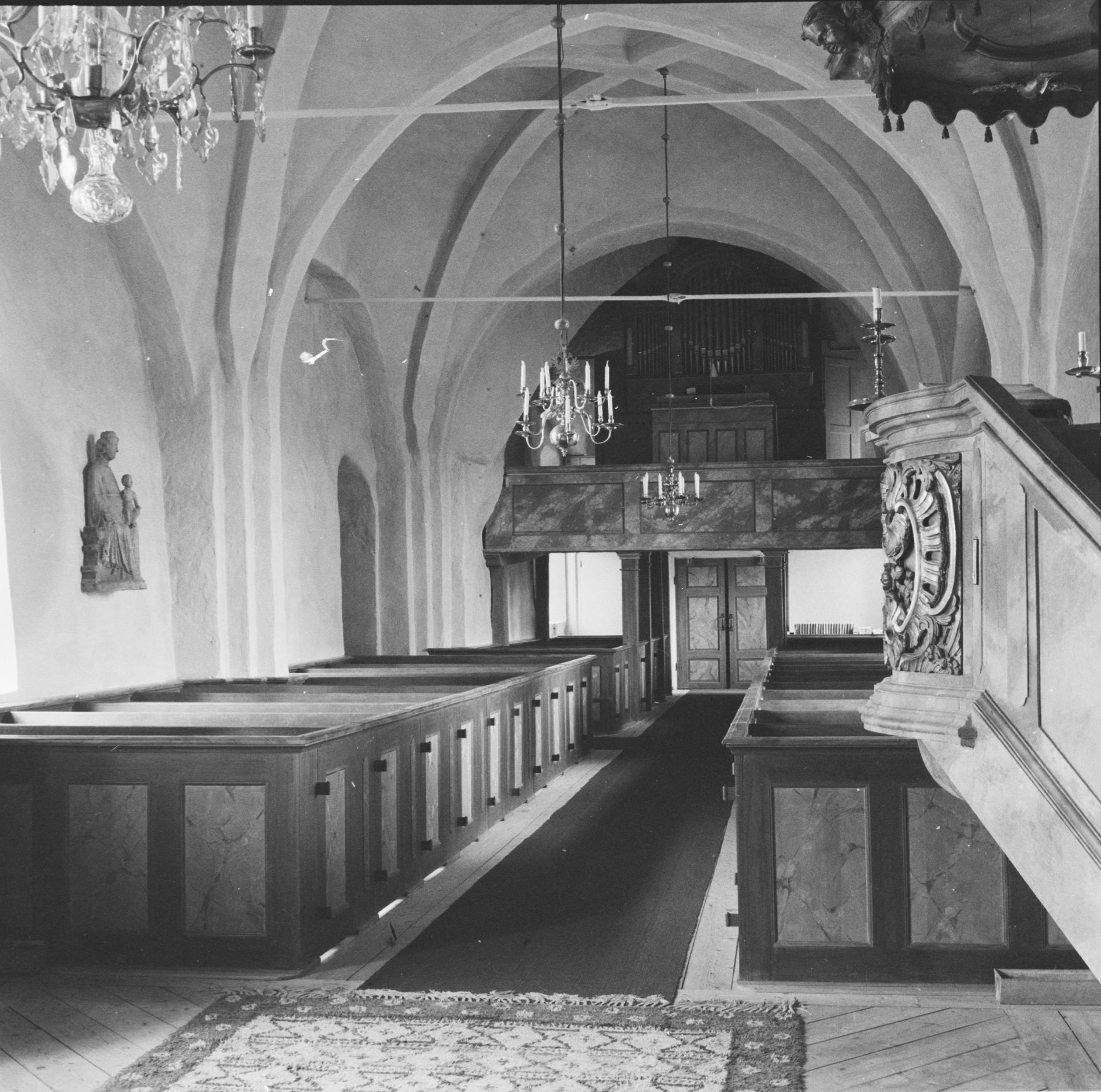 Nils Lagergren, Husby-Sjuhundra kyrka