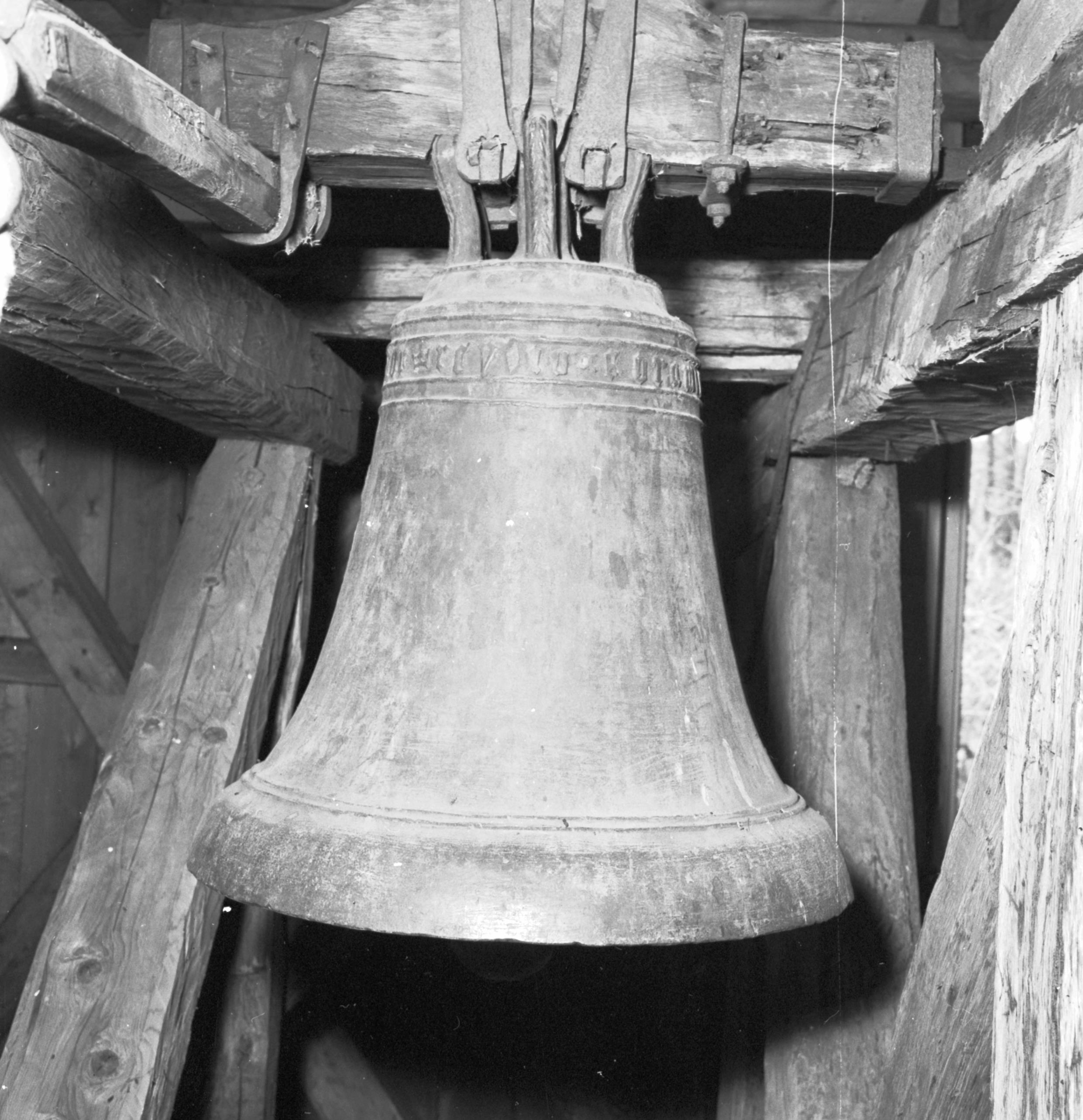 Sören Hallgren, Hålta kyrka