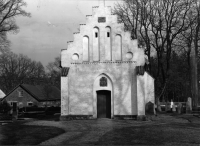 Hyby kyrka