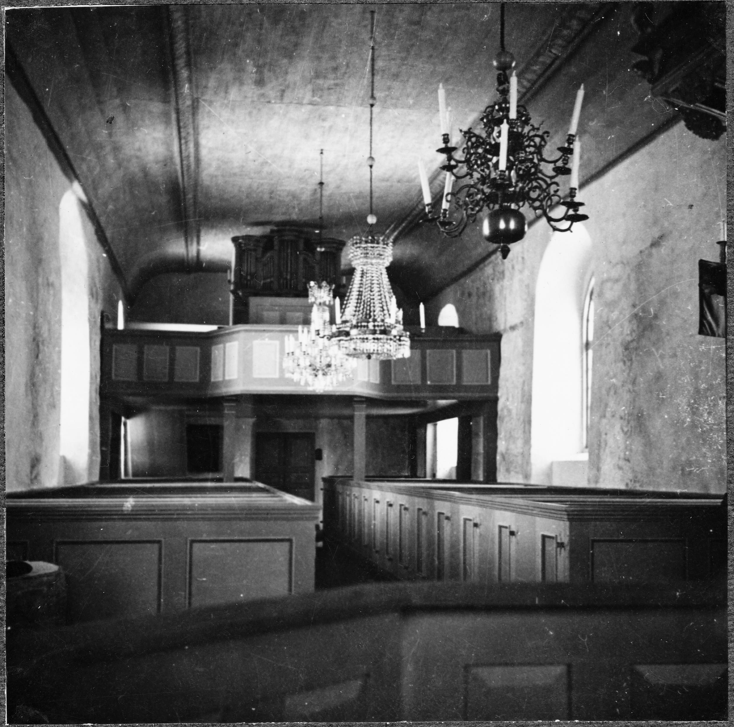 Olle Hellström, Molla kyrka