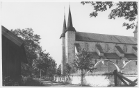 Varnhems klosterkyrka och klosterruin