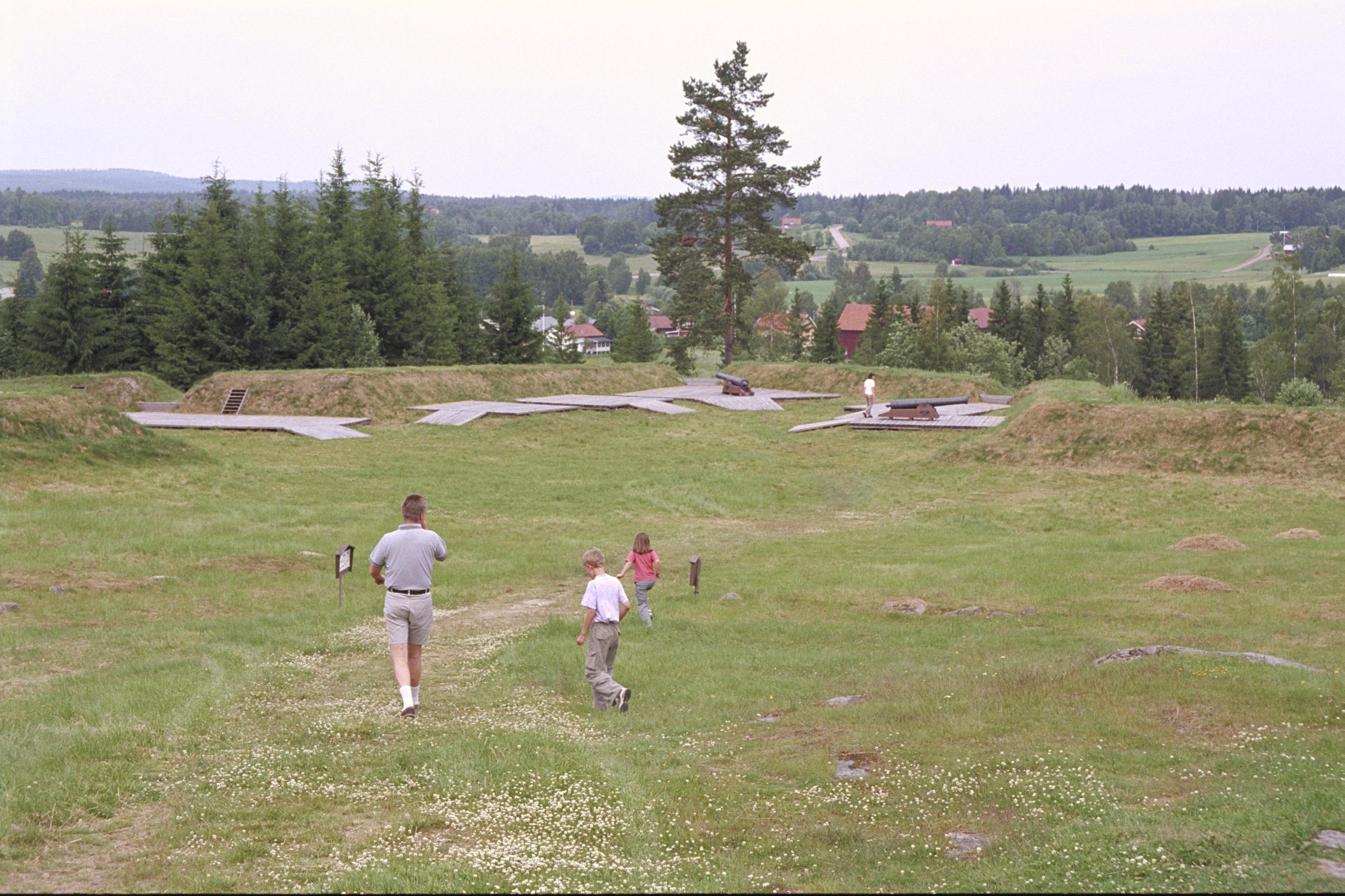 Bengt A Lundberg, Eda skansar