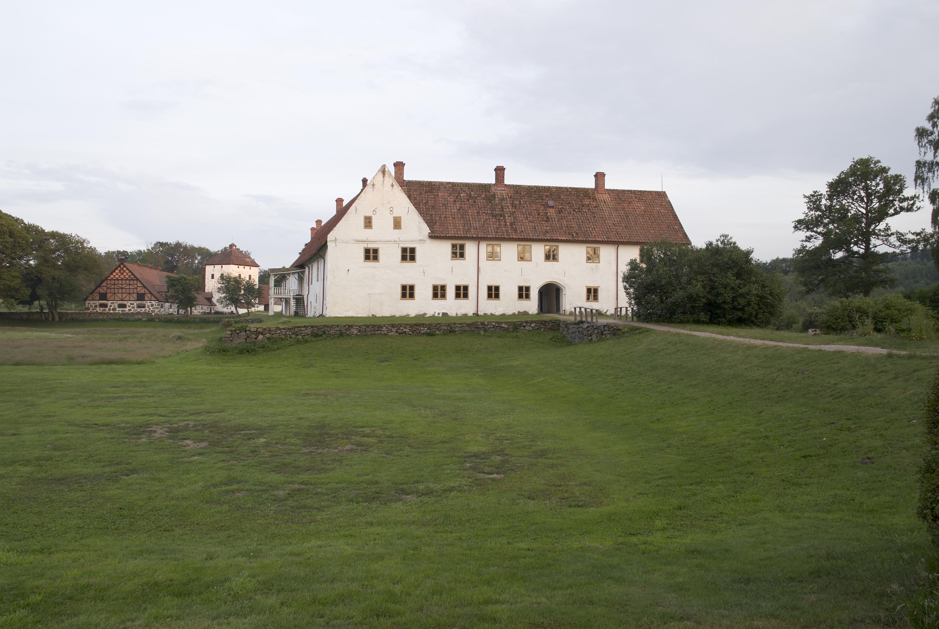 Bengt A Lundberg, Hovdala slott