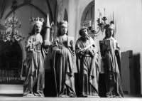 Image of DR EM85;438C