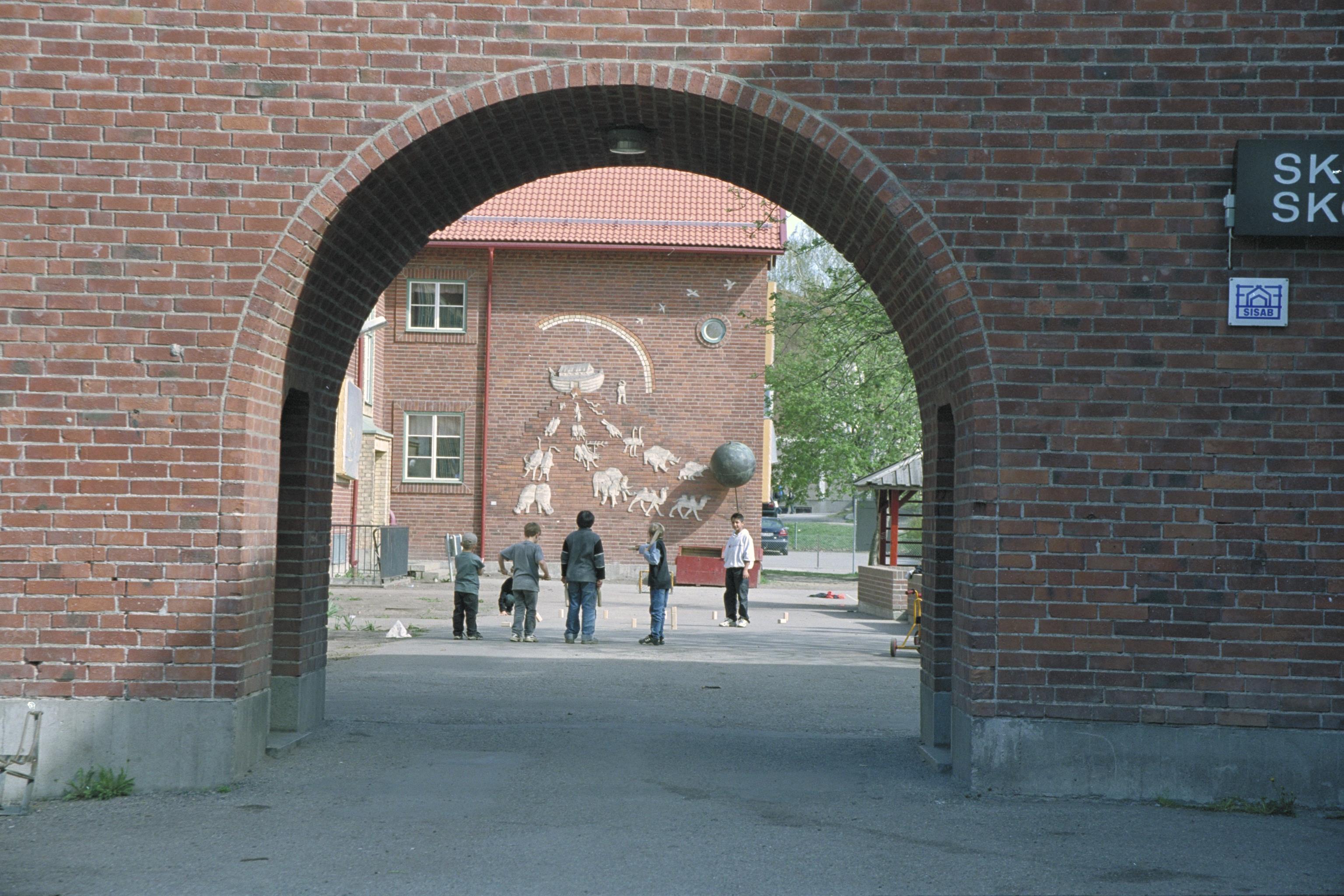 Bengt A Lundberg, Sköndalsskolan