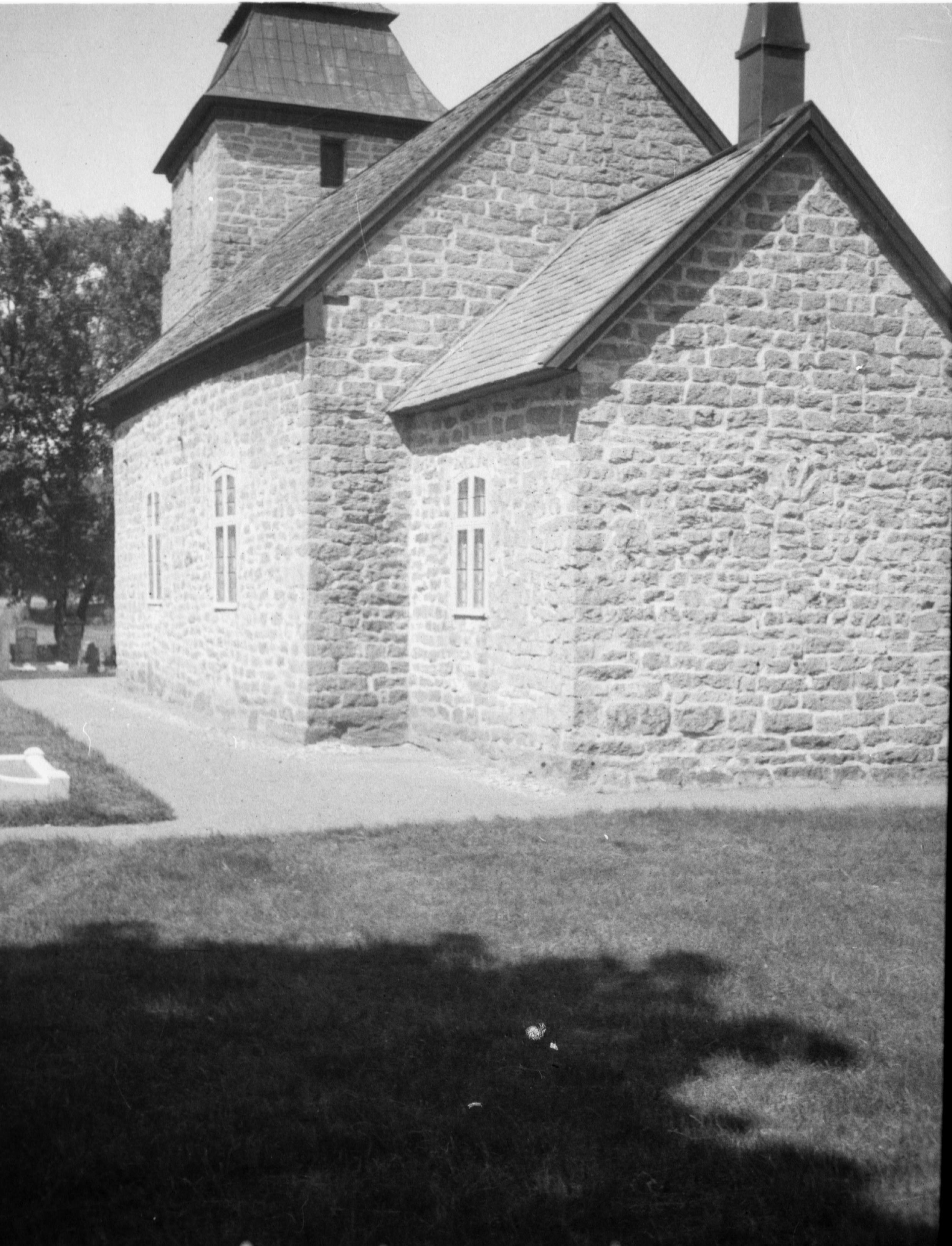E. Lundberg, Lindärva kyrka