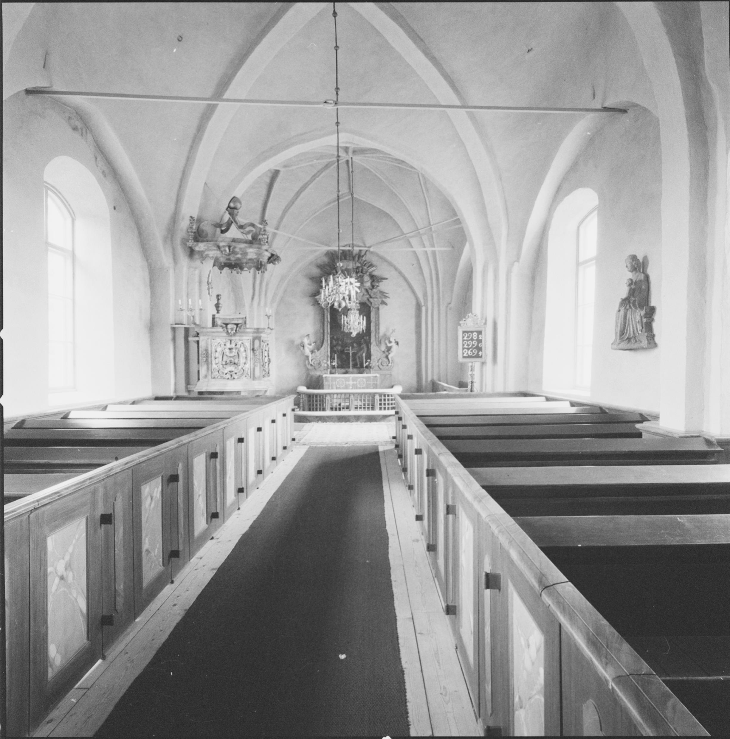 Nils Lagergren, Husby-Sjuhundra kyrka