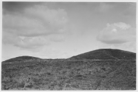 Skee socken, eventuellt gravhögar