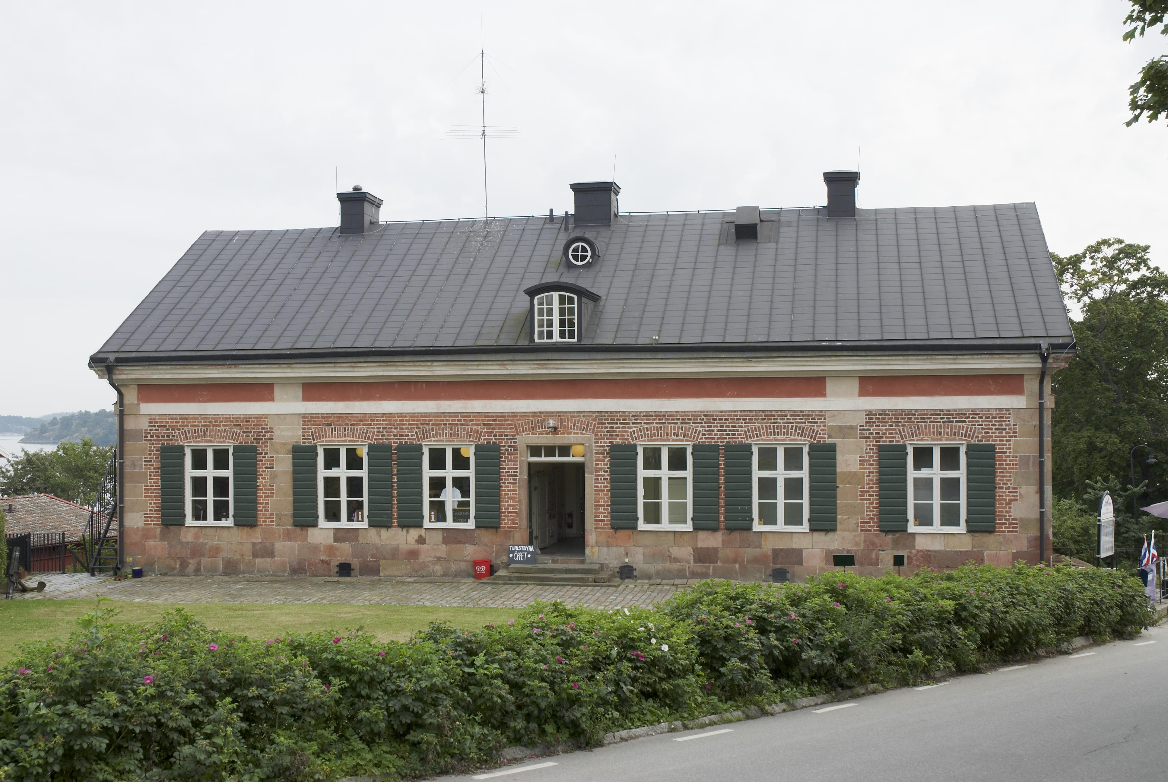 Bengt A Lundberg, Dalarö tullhus
