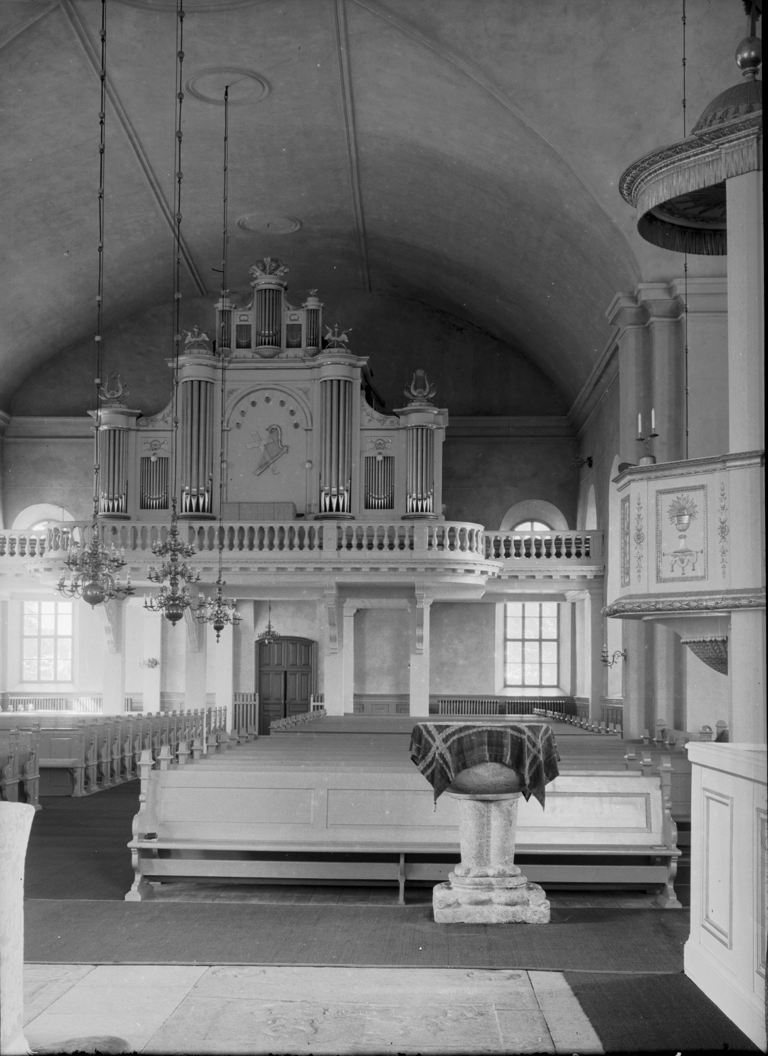 Ivar Schnell, Västra Vingåkers kyrka