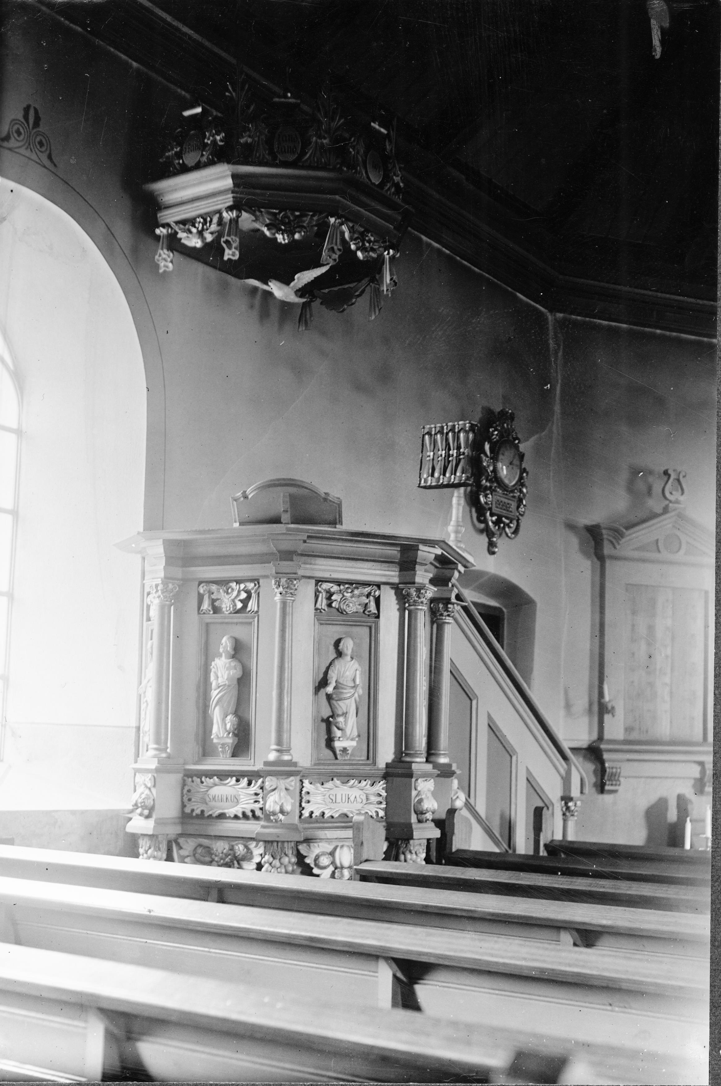 Olle Hellström, Bärebergs kyrka