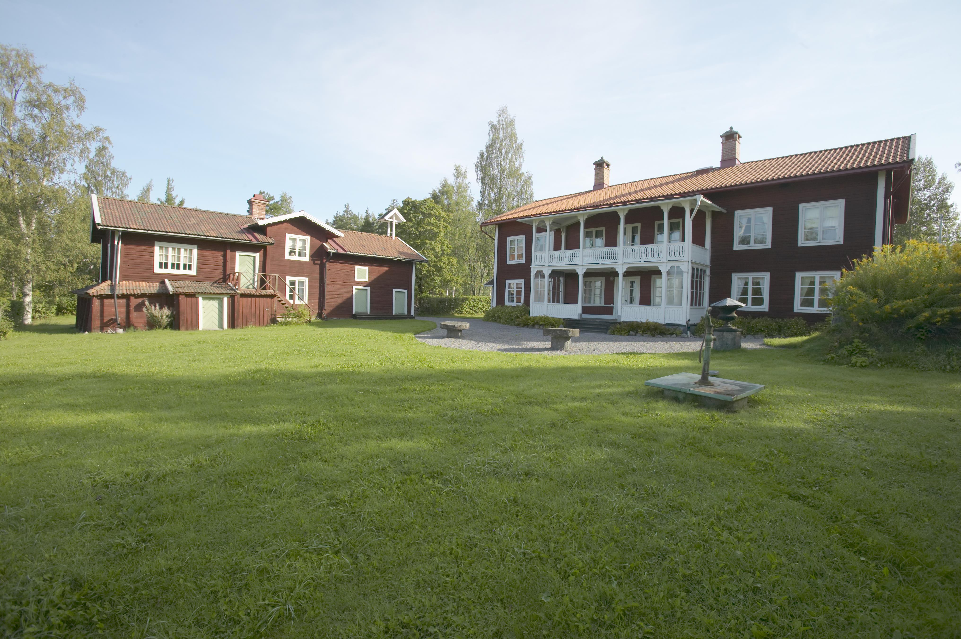 Bengt A Lundberg, Bergsmansgården Hult