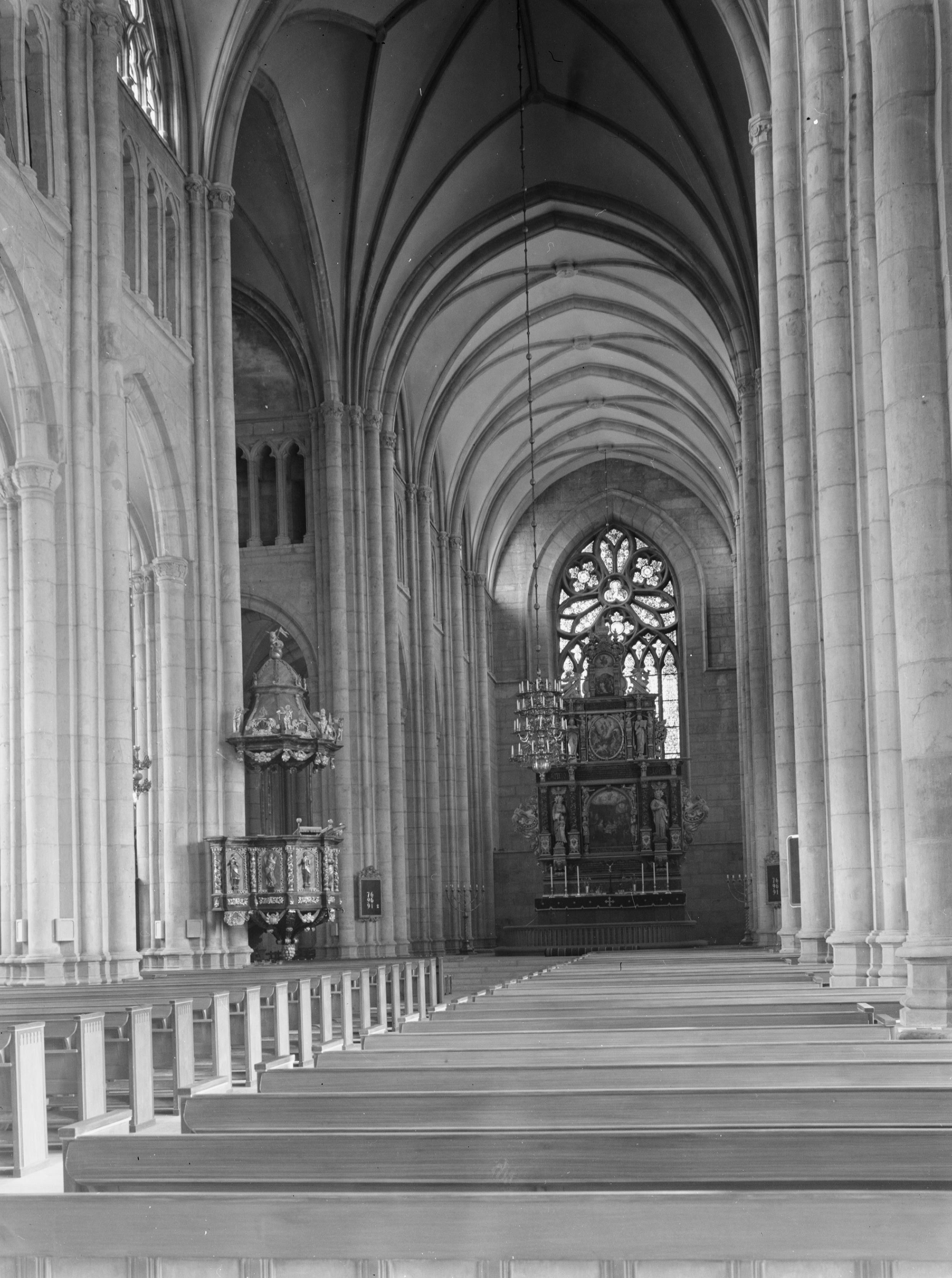 Iwar Anderson, Skara domkyrka (Sankta Maria kyrka)