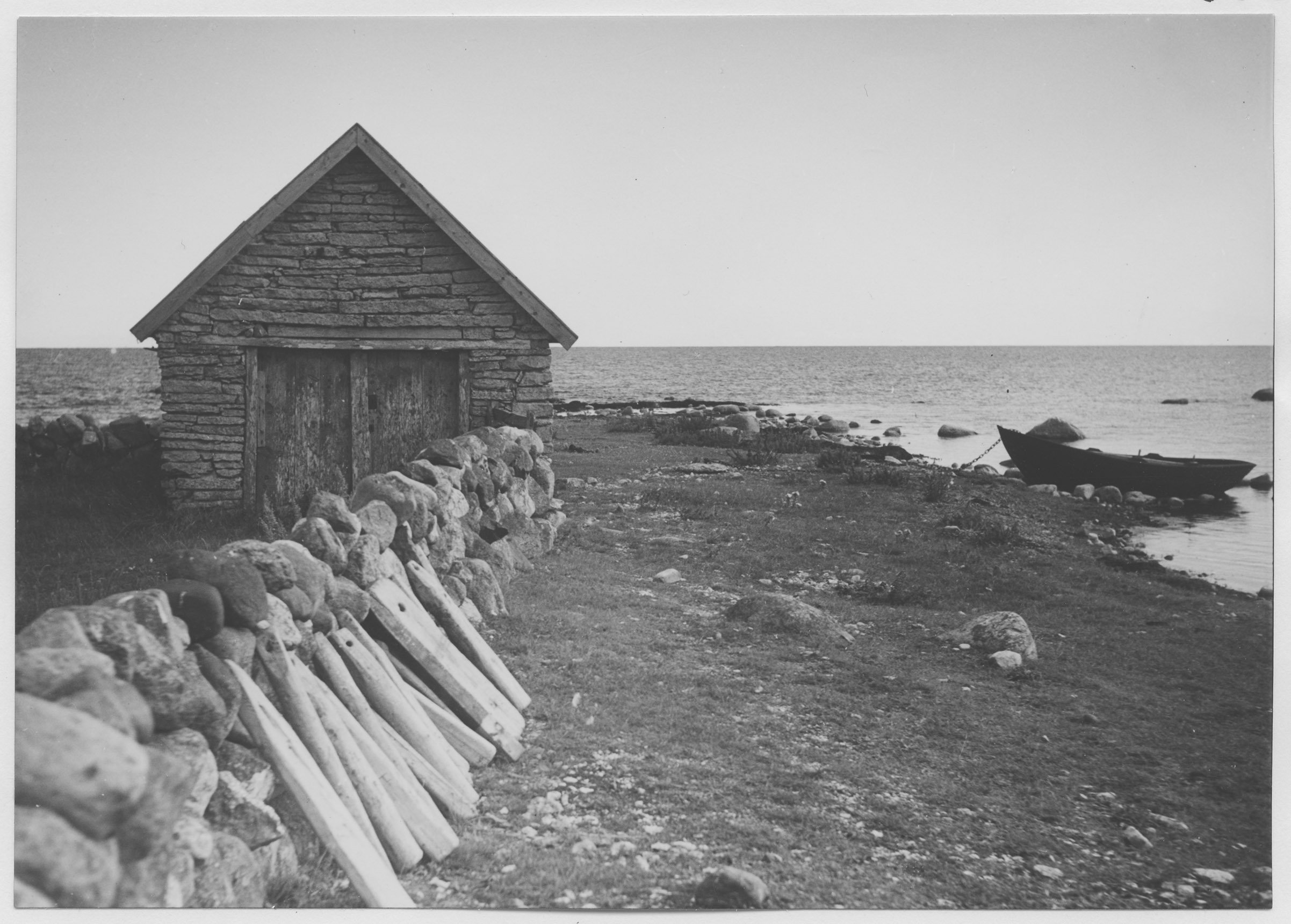 Mårten Sjöbeck, Hallnäsudde, fiskebod och stengärdsgård