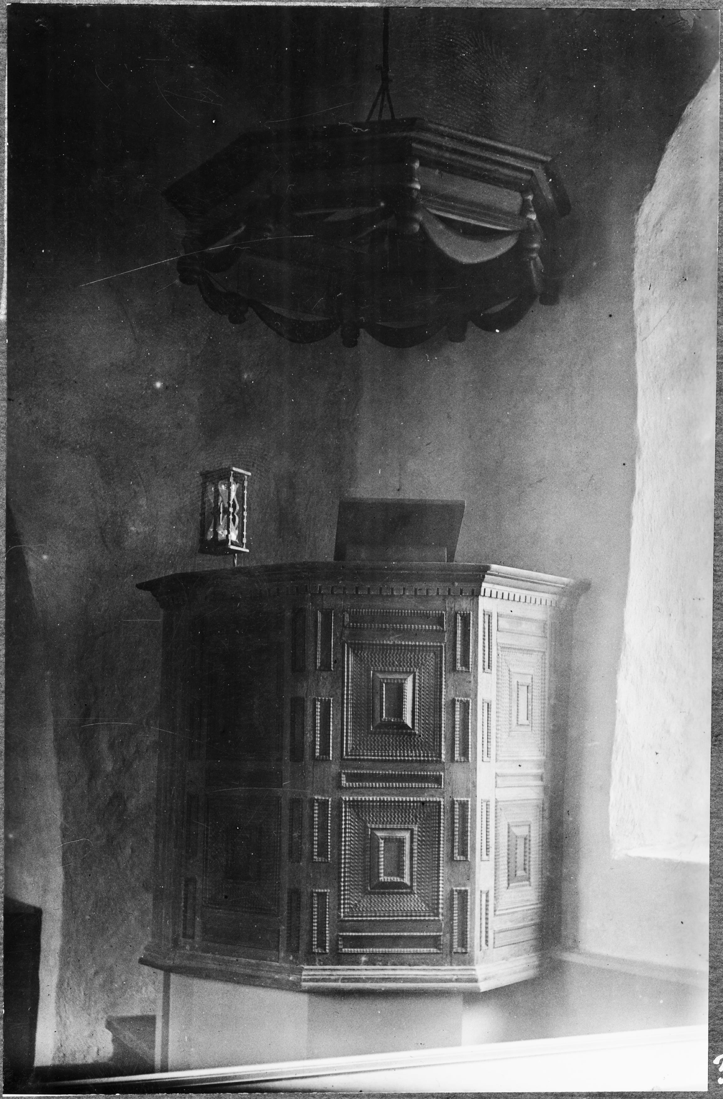 Olle Hellström, Mjäldrunga kyrka
