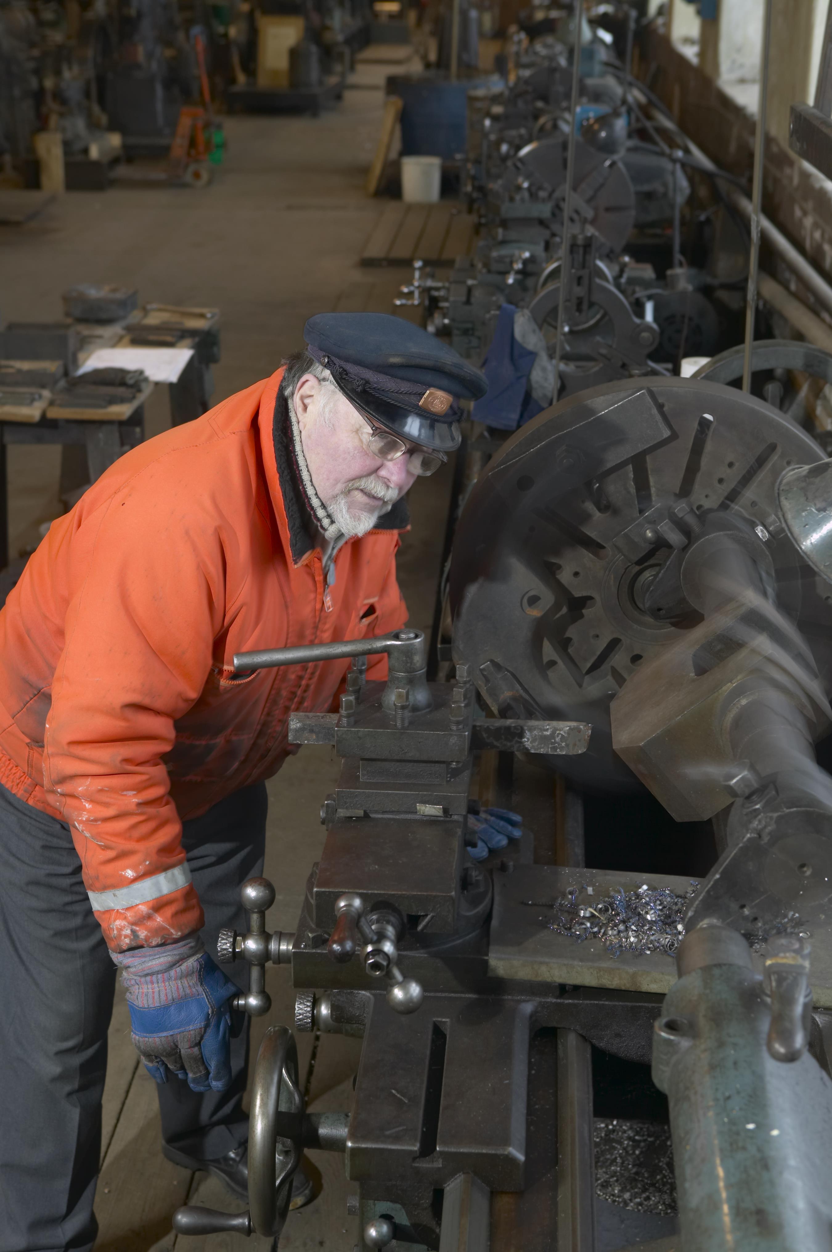 Bengt A Lundberg, Pythagoras motorfabrik