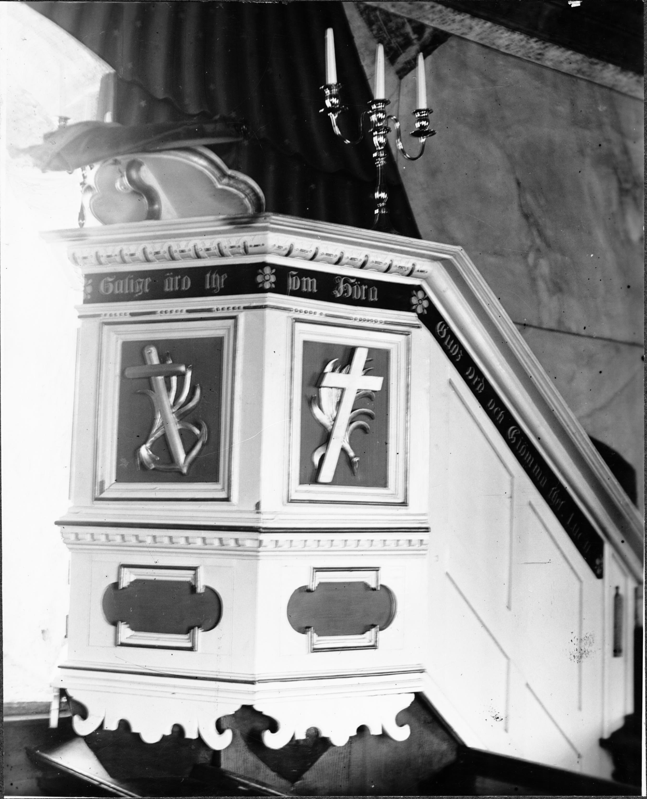 Olle Hellström, Hålanda kyrka