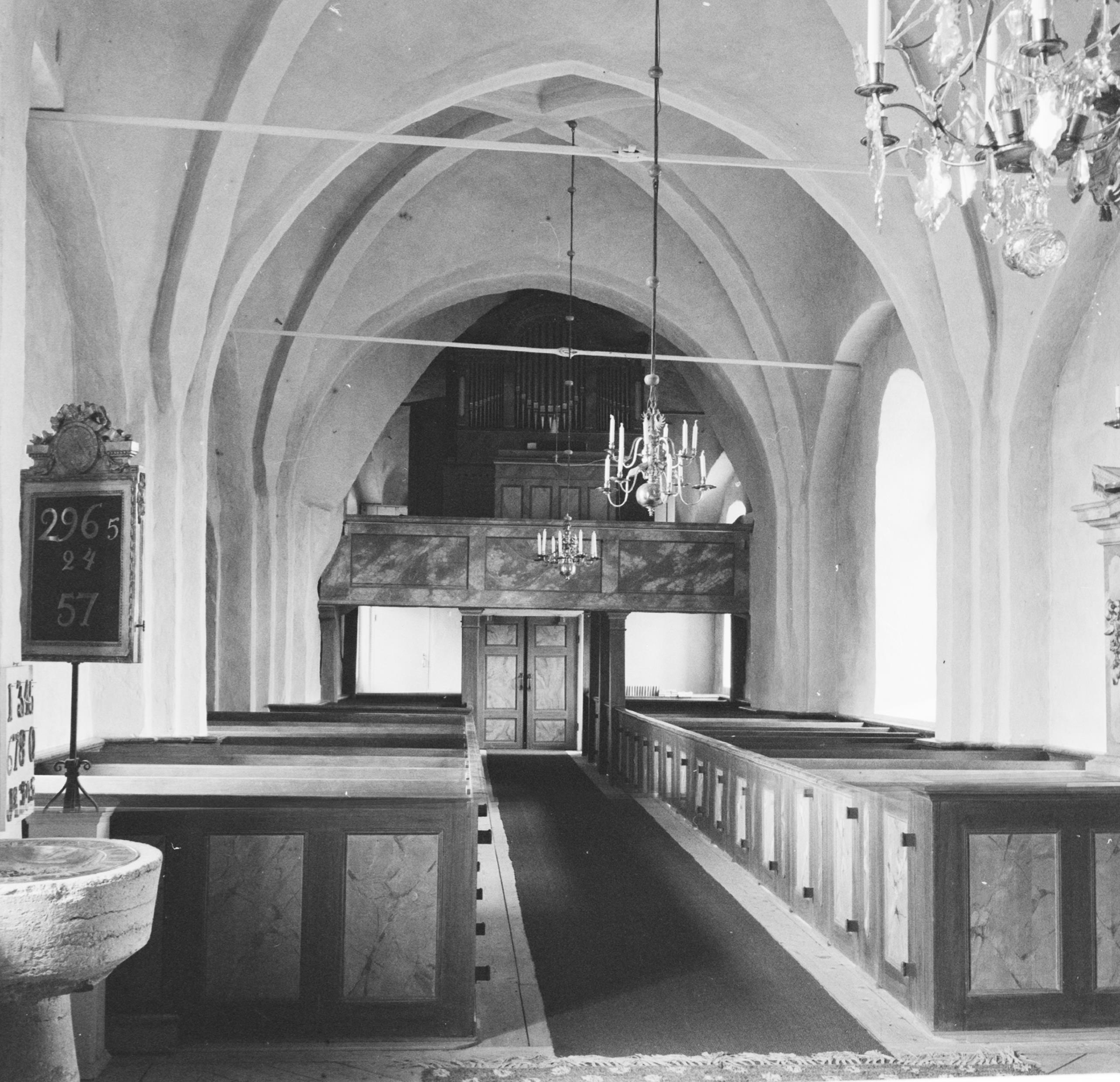 Nils Lagergren, Husby-Sjuhundra kyrka