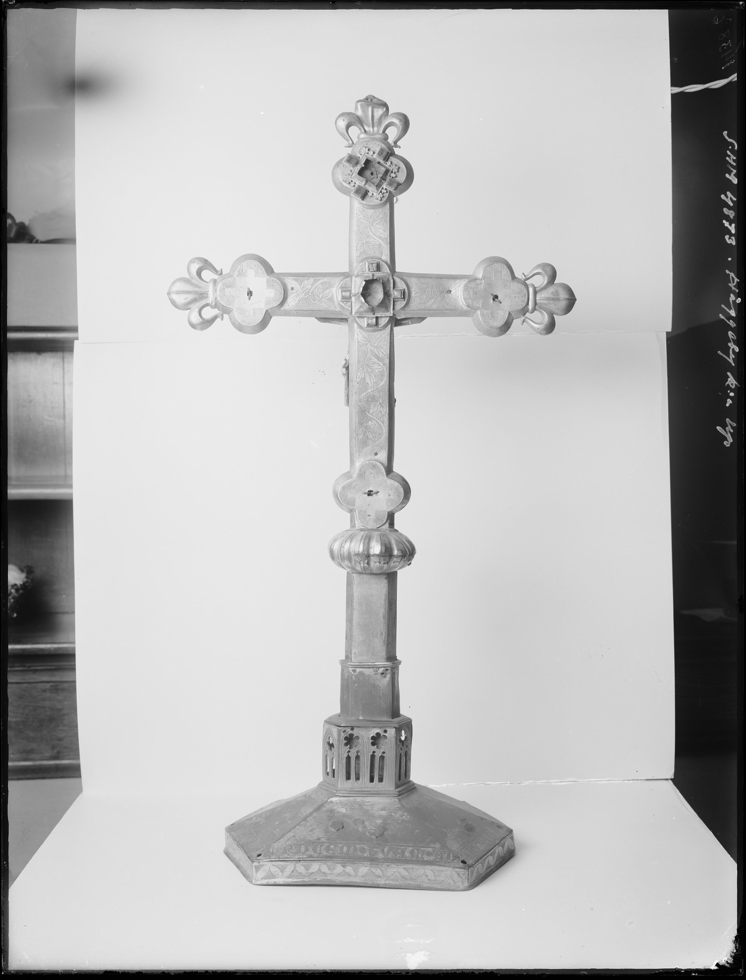 Iwar Anderson, Häggeby kyrka