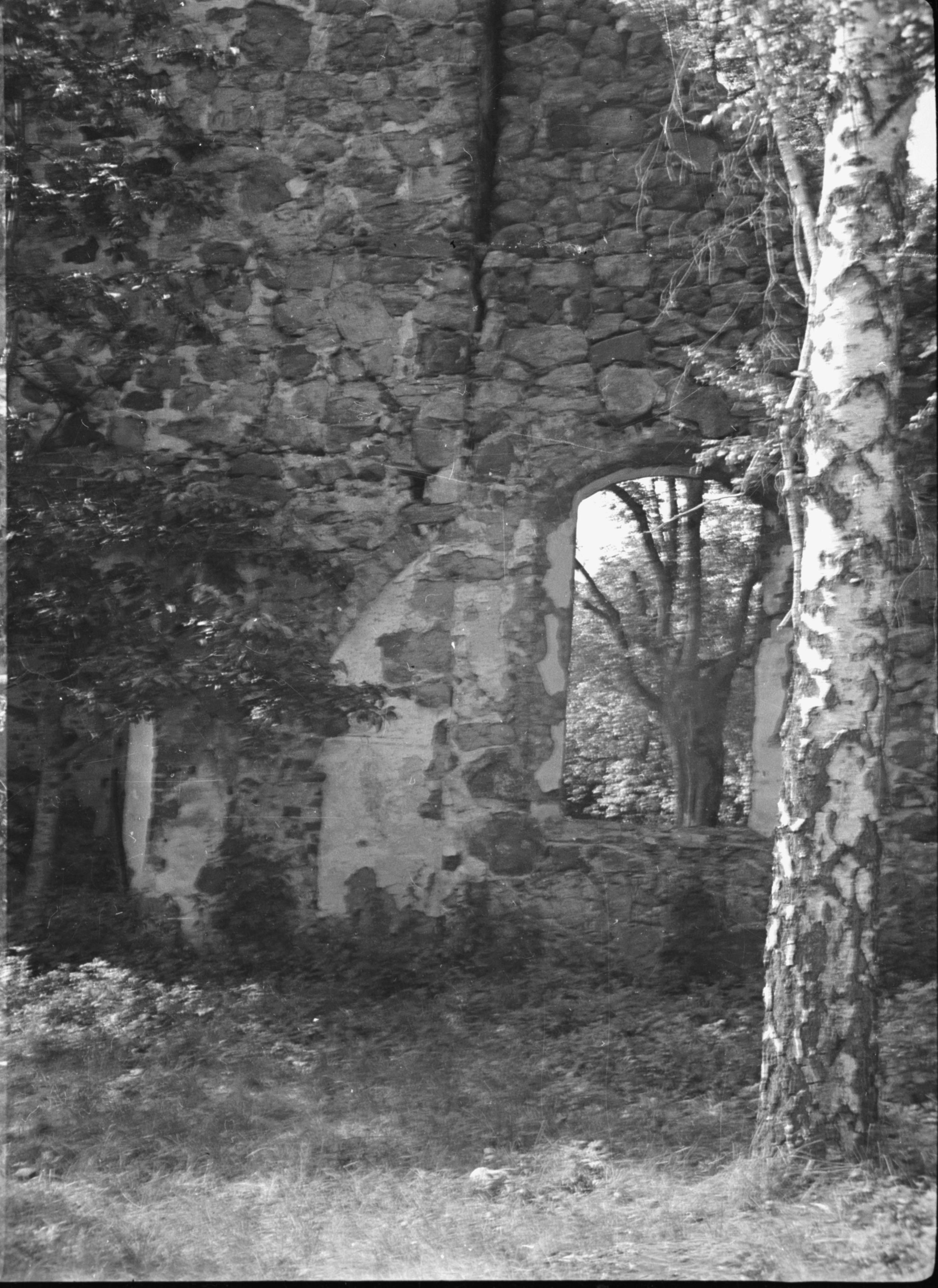 Erik Lundberg, Björkviks kyrkoruin (Björkviks gamla kyrka)